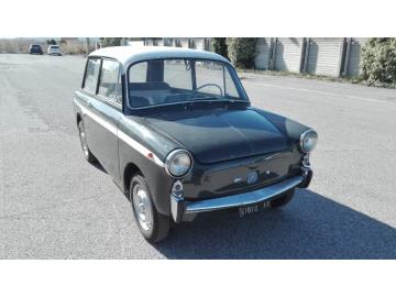 Vettura immatricolata nel 1963. Colore esterno della carrozzeria è grigio scuro. Auto d' epoca. Mezzo alimentato a Benzina. Targata AP041610
Vettura ripristinata interno nuovo mancano dei particolari per essere perfetta, marciante e funzionante. Vettura immatricolata nel 1963. Colore esterno della carrozzeria è grigio scuro. Auto d' epoca. Mezzo alimentato a Benzina. Targata AP041610
Vettura ripristinata interno nuovo mancano dei particolari per essere perfetta, marciante e funzionante.