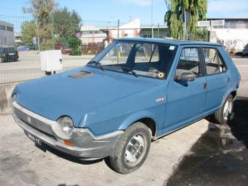 TE168291.
Vendo Fiat Ritmo 60 CL 5 porte perfettamente funzionante , revisionata come da foto vernire leggermente scolorita e piccola macchia di ruggine sul parafango post. sx TE168291.
Vendo Fiat Ritmo 60 CL 5 porte perfettamente funzionante , revisionata come da foto vernire leggermente scolorita e piccola macchia di ruggine sul parafango post. sx