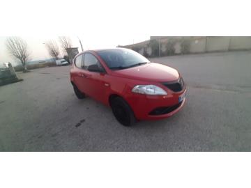 Veicolo immatricolato nel 02/2019, targato FW165BF.
Carrozzeria di color rosso, cerchi in lega color nero.
revisionata a 02/2023 compreso revisione bombole.
Il prezzo indicato è comprensivo di iva al 22%. Veicolo immatricolato nel 02/2019, targato FW165BF.
Carrozzeria di color rosso, cerchi in lega color nero.
revisionata a 02/2023 compreso revisione bombole.
Il prezzo indicato è comprensivo di iva al 22%.