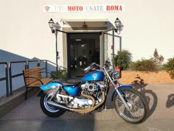 HARLEY-DAVIDSON SPOSTER 1200 XL CUSTOM
Immatricolara 1996, 1199cc, 58Cv 43Kw, 29.000 Km.
Con: Motore Bicilindrico a V a carburatori, cambio manuale a 5 rapporti.
Accessoriata con: Manubrio, manopole, pedane cromate, filtro aria Kuryakin, scarico Supertrapp, freni a disco, cerchio a raggi da 21 anteriore e da 17 cromato al posteriore un secondo cerchio posteriore.
Il prezzo proposto di euro 5.900,00euro è legato alla promozione web che prevede un acquisto tramite finanziamento.
Il prezzo senza promo è di euro 6.900,00euro.
Rimangono sempre esclusi i costi :
-del passaggio di proprietà pari ad euro 200,00.
-messa su strada pari ad euro 400,00 che include l'attivazione della garanzia di 12 mesi completa, controlli e/o tagliando completo preconsegna all'occorrenza (olio,filtro olio, filtro aria e tutti i componenti necessari al ripristino), 12 mesi di garanzia estendibili a 24/36mesi in base al veicolo e copre i componenti non soggetti ad usura (dettagli in sede).
Il prezzo del veicolo pubblicizzato è stato calcolato utilizzando tutte le campagne commerciali a disposizione.
*************
I NOSTRI SERVIZI :
-Acquisto diretto con pagamento immediato
-conto vendita
-vendita auto, moto e scooter usati e garantiti
-vendita veicoli d'epoca
-permuta auto con moto e viceversa
-noleggio breve e lungo termine
-finanziamenti personalizzati (rata costante,mini e maxi rate, leasing)
-assistenza post-vendita con società di garanzie e officine partner
-assicurazioni
-consulenze e stime per acquisti tra privati
VISITA il nostro sito internet: automotousateroma.it oppure scarica la nostra App: automotousateroma dall' Apple store o Play store per restare aggiornato sui nostri ultimi arrivi.
VIENI A TROVARCI PER VEDERE DAL VIVO QUESTO VEICOLO :
Auto Moto Usate Roma s.r.l.Via Appia Nuova 23, 00047, Marino (RM) (adiacente Sorelle Ramonda)
*************
HAI UNA PERMUTA?
compila il form sull'App o nel nostro sito automotousateroma.it
oppure inviaci foto e descrizione (modello anno km motore ...)
al nostro numero whatsapp : Cell. 351-4646876 o 366-6562866 - 06-7215841 e-mail : info@automotousateroma.it
*************
La Auto Moto Usate Roma Srl declina ogni responsabilità per eventuali involontarie incongruenze che non rappresentano in alcun modo un impegno contrattuale e invitano i clienti a verificare sempre dal vivo la correttezza dei dati che potrebbero non coincidere con l’effettivo equipaggiamento del veicolo spesso dovuto alla incompatibilità dei dati trasmessi sulle varie piattaforme web.
HARLEY-DAVIDSON SPOSTER 1200 XL CUSTOM
Immatricolara 1996, 1199cc, 58Cv 43Kw, 29.000 Km.
Con: Motore Bicilindrico a V a carburatori, cambio manuale a 5 rapporti.
Accessoriata con: Manubrio, manopole, pedane cromate, filtro aria Kuryakin, scarico Supertrapp, freni a disco, cerchio a raggi da 21 anteriore e da 17 cromato al posteriore un secondo cerchio posteriore.
Il prezzo proposto di euro 5.900,00euro è legato alla promozione web che prevede un acquisto tramite finanziamento.
Il prezzo senza promo è di euro 6.900,00euro.
Rimangono sempre esclusi i costi :
-del passaggio di proprietà pari ad euro 200,00.
-messa su strada pari ad euro 400,00 che include l'attivazione della garanzia di 12 mesi completa, controlli e/o tagliando completo preconsegna all'occorrenza (olio,filtro olio, filtro aria e tutti i componenti necessari al ripristino), 12 mesi di garanzia estendibili a 24/36mesi in base al veicolo e copre i componenti non soggetti ad usura (dettagli in sede).
Il prezzo del veicolo pubblicizzato è stato calcolato utilizzando tutte le campagne commerciali a disposizione.
*************
I NOSTRI SERVIZI :
-Acquisto diretto con pagamento immediato
-conto vendita
-vendita auto, moto e scooter usati e garantiti
-vendita veicoli d'epoca
-permuta auto con moto e viceversa
-noleggio breve e lungo termine
-finanziamenti personalizzati (rata costante,mini e maxi rate, leasing)
-assistenza post-vendita con società di garanzie e officine partner
-assicurazioni
-consulenze e stime per acquisti tra privati
VISITA il nostro sito internet: automotousateroma.it oppure scarica la nostra App: automotousateroma dall' Apple store o Play store per restare aggiornato sui nostri ultimi arrivi.
VIENI A TROVARCI PER VEDERE DAL VIVO QUESTO VEICOLO :
Auto Moto Usate Roma s.r.l.Via Appia Nuova 23, 00047, Marino (RM) (adiacente Sorelle Ramonda)
*************
HAI UNA PERMUTA?
compila il form sull'App o nel nostro sito automotousateroma.it
oppure inviaci foto e descrizione (modello anno km motore ...)
al nostro numero whatsapp : Cell. 351-4646876 o 366-6562866 - 06-7215841 e-mail : info@automotousateroma.it
*************
La Auto Moto Usate Roma Srl declina ogni responsabilità per eventuali involontarie incongruenze che non rappresentano in alcun modo un impegno contrattuale e invitano i clienti a verificare sempre dal vivo la correttezza dei dati che potrebbero non coincidere con l’effettivo equipaggiamento del veicolo spesso dovuto alla incompatibilità dei dati trasmessi sulle varie piattaforme web.