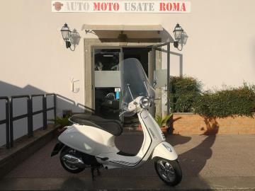 VESPA PRIMAVERA 150 3V i.e.
Immatricolato 2016, 155cc, 13Cv 10Kw, 27.800Km, Euro3.
Con: Motore Monocilindrico, 3 valvole, raffreddamento ad aria forzata, vano retroscudo, ampio vano sottosella, cavalletto centrale, disco freno da 200mm, cerchi da 11â€.
Il prezzo proposto di euro 1.900,00euro è legato alla promozione web che prevede un acquisto tramite finanziamento, Info in sede.
Il prezzo a Listino senza promo è di euro 2.500,00.
Rimangono sempre esclusi i costi :
-del passaggio di proprietà pari ad euro 200,00.
-messa su strada pari ad euro 300,00 che include l'attivazione della garanzia di 12 mesi completa, controlli e o tagliando completo preconsegna all'occorrenza (olio,filtro olio, filtro aria e tutti i componenti necessari al ripristino), 12 mesi di garanzia estendibili a 24 36mesi in base al veicolo e copre i componenti non soggetti ad usura (dettagli in sede).
I NOSTRI SERVIZI :
-Acquisto diretto con pagamento immediato
-conto vendita
-vendita auto, moto e scooter usati e garantiti
-vendita veicoli d'epoca
-permuta auto con moto e viceversa
-noleggio breve e lungo termine
-finanziamenti personalizzati (rata costante,mini e maxi rate, leasing)
-assistenza post-vendita con società di garanzie e officine partner
-assicurazioni
-consulenze e stime per acquisti tra privati
VISITA il nostro sito internet: automotousateroma.it oppure scarica la nostra App: automotousateroma dall' Apple store o Play store per restare aggiornato sui nostri ultimi arrivi.
VIENI A TROVARCI PER VEDERE DAL VIVO QUESTO VEICOLO :
Auto Moto Usate Roma s.r.l.Via Appia Nuova 23, 00047, Marino (RM) (adiacente Sorelle Ramonda)
*************
HAI UNA PERMUTA?
compila il form sull'App o nel nostro sito automotousateroma.it
oppure inviaci foto e descrizione (modello anno km motore ...)
al nostro numero whatsapp : Cell. 366-6562866 o 351-4646876 Fisso 06-7215841 e-mail : info@automotousateroma.it
*************
La Auto Moto Usate Roma Srl declina ogni responsabilità per eventuali involontarie incongruenze che non rappresentano in alcun modo un impegno contrattuale e invitano i clienti a verificare sempre dal vivo la correttezza dei dati che potrebbero non coincidere con l’effettivo equipaggiamento del veicolo spesso dovuto alla incompatibilità dei dati trasmessi sulle varie piattaforme web. VESPA PRIMAVERA 150 3V i.e.
Immatricolato 2016, 155cc, 13Cv 10Kw, 27.800Km, Euro3.
Con: Motore Monocilindrico, 3 valvole, raffreddamento ad aria forzata, vano retroscudo, ampio vano sottosella, cavalletto centrale, disco freno da 200mm, cerchi da 11â€.
Il prezzo proposto di euro 1.900,00euro è legato alla promozione web che prevede un acquisto tramite finanziamento, Info in sede.
Il prezzo a Listino senza promo è di euro 2.500,00.
Rimangono sempre esclusi i costi :
-del passaggio di proprietà pari ad euro 200,00.
-messa su strada pari ad euro 300,00 che include l'attivazione della garanzia di 12 mesi completa, controlli e o tagliando completo preconsegna all'occorrenza (olio,filtro olio, filtro aria e tutti i componenti necessari al ripristino), 12 mesi di garanzia estendibili a 24 36mesi in base al veicolo e copre i componenti non soggetti ad usura (dettagli in sede).
I NOSTRI SERVIZI :
-Acquisto diretto con pagamento immediato
-conto vendita
-vendita auto, moto e scooter usati e garantiti
-vendita veicoli d'epoca
-permuta auto con moto e viceversa
-noleggio breve e lungo termine
-finanziamenti personalizzati (rata costante,mini e maxi rate, leasing)
-assistenza post-vendita con società di garanzie e officine partner
-assicurazioni
-consulenze e stime per acquisti tra privati
VISITA il nostro sito internet: automotousateroma.it oppure scarica la nostra App: automotousateroma dall' Apple store o Play store per restare aggiornato sui nostri ultimi arrivi.
VIENI A TROVARCI PER VEDERE DAL VIVO QUESTO VEICOLO :
Auto Moto Usate Roma s.r.l.Via Appia Nuova 23, 00047, Marino (RM) (adiacente Sorelle Ramonda)
*************
HAI UNA PERMUTA?
compila il form sull'App o nel nostro sito automotousateroma.it
oppure inviaci foto e descrizione (modello anno km motore ...)
al nostro numero whatsapp : Cell. 366-6562866 o 351-4646876 Fisso 06-7215841 e-mail : info@automotousateroma.it
*************
La Auto Moto Usate Roma Srl declina ogni responsabilità per eventuali involontarie incongruenze che non rappresentano in alcun modo un impegno contrattuale e invitano i clienti a verificare sempre dal vivo la correttezza dei dati che potrebbero non coincidere con l’effettivo equipaggiamento del veicolo spesso dovuto alla incompatibilità dei dati trasmessi sulle varie piattaforme web.