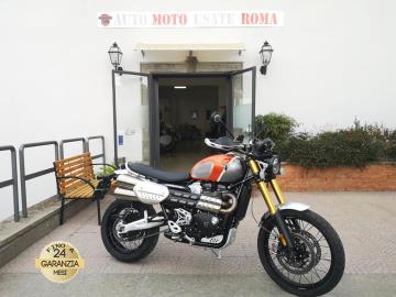 TRIUMPH SCRABLER 1200 XE GOLD LINE
Immatricolato 2022, 1197, 90Cv/66Kw, 6.300Km, Euro5.
Con: Motore Bicilindrico, cambio manuale a 6 rapporti, Abs, computer di bordo, 6 mappature motore Road/Sport/Off Road/Off Road Pro/Rider/Rain, Ride by wire, controllo di trazione, Forcella a steli rovesciati Showa completamente regolabile da 47 mm, Doppio ammortizzatore Ohlins con serbatoio separato, completamente regolabile, Pompa freno Brembo MCS 19-21, 16 Lt capienza serbatoio, dischi freno da 320mm anteriore e da 255mm al posteriore, cerchi a raggi da 21†anteriore e da 17†al posteriore.
Il prezzo proposto di euro 10.500,00euro è legato alla promozione web che prevede un acquisto tramite finanziamento di intero importo. Info in sede.
Il prezzo a Listino senza promo è di euro 11.900,00.
Rimangono sempre esclusi i costi :
-del passaggio di proprietà pari ad euro 200,00.
-messa su strada pari ad euro 200,00 che include l'attivazione della garanzia di 12 mesi completa, all' occorrenza controlli e/o tagliando completo preconsegna (olio,filtro olio, filtro aria e tutti i componenti necessari al ripristino), 12 mesi di garanzia estendibili a 24/36mesi in base al veicolo e copre i componenti non soggetti ad usura (dettagli in sede).
I NOSTRI SERVIZI :
-Acquisto diretto con pagamento immediato
-conto vendita
-vendita auto, moto e scooter usati e garantiti
-vendita veicoli d'epoca
-permuta auto con moto e viceversa
-noleggio breve e lungo termine
-finanziamenti personalizzati (rata costante,mini e maxi rate, leasing)
-assistenza post-vendita con società di garanzie e officine partner
-assicurazioni
-consulenze e stime per acquisti tra privati
VISITA il nostro sito internet: automotousateroma.it oppure scarica la nostra App: automotousateroma dall' Apple store o Play store per restare aggiornato sui nostri ultimi arrivi.
VIENI A TROVARCI PER VEDERE DAL VIVO QUESTO VEICOLO :
Auto Moto Usate Roma s.r.l.Via Appia Nuova 23, 00047, Marino (RM) (adiacente Sorelle Ramonda)
*************
HAI UNA PERMUTA?
compila il form sull'App o nel nostro sito automotousateroma.it
oppure inviaci foto e descrizione (modello anno km motore ...)
al nostro numero whatsapp : Cell. 366-6562866 o 351-4646876 Fisso 06-7215841 e-mail : info@automotousateroma.it
*************
La Auto Moto Usate Roma Srl declina ogni responsabilità per eventuali involontarie incongruenze che non rappresentano in alcun modo un impegno contrattuale e invitano i clienti a verificare sempre dal vivo la correttezza dei dati che potrebbero non coincidere con l’effettivo equipaggiamento del veicolo spesso dovuto alla incompatibilità dei dati trasmessi sulle varie piattaforme web. TRIUMPH SCRABLER 1200 XE GOLD LINE
Immatricolato 2022, 1197, 90Cv/66Kw, 6.300Km, Euro5.
Con: Motore Bicilindrico, cambio manuale a 6 rapporti, Abs, computer di bordo, 6 mappature motore Road/Sport/Off Road/Off Road Pro/Rider/Rain, Ride by wire, controllo di trazione, Forcella a steli rovesciati Showa completamente regolabile da 47 mm, Doppio ammortizzatore Ohlins con serbatoio separato, completamente regolabile, Pompa freno Brembo MCS 19-21, 16 Lt capienza serbatoio, dischi freno da 320mm anteriore e da 255mm al posteriore, cerchi a raggi da 21†anteriore e da 17†al posteriore.
Il prezzo proposto di euro 10.500,00euro è legato alla promozione web che prevede un acquisto tramite finanziamento di intero importo. Info in sede.
Il prezzo a Listino senza promo è di euro 11.900,00.
Rimangono sempre esclusi i costi :
-del passaggio di proprietà pari ad euro 200,00.
-messa su strada pari ad euro 200,00 che include l'attivazione della garanzia di 12 mesi completa, all' occorrenza controlli e/o tagliando completo preconsegna (olio,filtro olio, filtro aria e tutti i componenti necessari al ripristino), 12 mesi di garanzia estendibili a 24/36mesi in base al veicolo e copre i componenti non soggetti ad usura (dettagli in sede).
I NOSTRI SERVIZI :
-Acquisto diretto con pagamento immediato
-conto vendita
-vendita auto, moto e scooter usati e garantiti
-vendita veicoli d'epoca
-permuta auto con moto e viceversa
-noleggio breve e lungo termine
-finanziamenti personalizzati (rata costante,mini e maxi rate, leasing)
-assistenza post-vendita con società di garanzie e officine partner
-assicurazioni
-consulenze e stime per acquisti tra privati
VISITA il nostro sito internet: automotousateroma.it oppure scarica la nostra App: automotousateroma dall' Apple store o Play store per restare aggiornato sui nostri ultimi arrivi.
VIENI A TROVARCI PER VEDERE DAL VIVO QUESTO VEICOLO :
Auto Moto Usate Roma s.r.l.Via Appia Nuova 23, 00047, Marino (RM) (adiacente Sorelle Ramonda)
*************
HAI UNA PERMUTA?
compila il form sull'App o nel nostro sito automotousateroma.it
oppure inviaci foto e descrizione (modello anno km motore ...)
al nostro numero whatsapp : Cell. 366-6562866 o 351-4646876 Fisso 06-7215841 e-mail : info@automotousateroma.it
*************
La Auto Moto Usate Roma Srl declina ogni responsabilità per eventuali involontarie incongruenze che non rappresentano in alcun modo un impegno contrattuale e invitano i clienti a verificare sempre dal vivo la correttezza dei dati che potrebbero non coincidere con l’effettivo equipaggiamento del veicolo spesso dovuto alla incompatibilità dei dati trasmessi sulle varie piattaforme web.