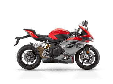 Prezzo listino 12.790euro + messa su strada di 350euro. 
L'offerta include:
       ** Mezzo in pronta consegna **
* Garanzia ufficiale 3+1 Anni! * 
Possibilità di finanziamento (Senza anticipo, Maxi rata, personalizzato). 
QJ Motor SRK 921 RR: L'Evoluzione della Razza Supersport.
Se cercavi la Supersportiva che unisce la potenza del quattro cilindri con una dotazione tecnica da top di gamma, la tua attesa è finita. 
La QJ Motor SRK 921 RR è la dichiarazione definitiva di performance e stile.
Potenza Esuberante e Affidabile:
Il cuore della 921 RR è il motore 4 cilindri in linea da 921 cc, capace di erogare ben 128 CV a 10.000 giri/min. 
Una spinta poderosa che ti proietta nel mondo delle maxi-moto, con un sound che emoziona ad ogni apertura del gas.
Elettronica da Campionato:
Non si tratta solo di potenza, ma di come la gestisci. A bordo della SRK 921 RR hai il controllo totale grazie a un pacchetto elettronico all'avanguardia:
IMU a 6 Assi: Piattaforma inerziale per una sicurezza dinamica superiore.
ABS Cornering Bosch: Frenata sicura anche in curva.
Quickshifter Bidirezionale (Up/Down): Cambiate fulminee senza frizione.
Ride by Wire e Mappe Motore: Scegli tra modalità di guida (Sport, Rain, Normal) per adattare l'erogazione a ogni situazione.
Traction Control Regolabile.
Ciclistica di Prestigio e Dettagli Esclusivi:
La performance si vede e si tocca:
Forcellone Monobraccio in Alluminio: Un tocco di puro design racing che lascia in bella vista il cerchio posteriore.
Sospensioni MARZOCCHI Regolabili: Per un setup preciso, sia su strada che in pista.
Freni BREMBO con Pinze Radiali: Performance frenante degna di una Superbike.
Pneumatici Pirelli: per il massimo grip e feeling.
In più: Tutta la tecnologia che serve, con Display TFT a colori da 5 Prezzo listino 12.790euro + messa su strada di 350euro. 
L'offerta include:
       ** Mezzo in pronta consegna **
* Garanzia ufficiale 3+1 Anni! * 
Possibilità di finanziamento (Senza anticipo, Maxi rata, personalizzato). 
QJ Motor SRK 921 RR: L'Evoluzione della Razza Supersport.
Se cercavi la Supersportiva che unisce la potenza del quattro cilindri con una dotazione tecnica da top di gamma, la tua attesa è finita. 
La QJ Motor SRK 921 RR è la dichiarazione definitiva di performance e stile.
Potenza Esuberante e Affidabile:
Il cuore della 921 RR è il motore 4 cilindri in linea da 921 cc, capace di erogare ben 128 CV a 10.000 giri/min. 
Una spinta poderosa che ti proietta nel mondo delle maxi-moto, con un sound che emoziona ad ogni apertura del gas.
Elettronica da Campionato:
Non si tratta solo di potenza, ma di come la gestisci. A bordo della SRK 921 RR hai il controllo totale grazie a un pacchetto elettronico all'avanguardia:
IMU a 6 Assi: Piattaforma inerziale per una sicurezza dinamica superiore.
ABS Cornering Bosch: Frenata sicura anche in curva.
Quickshifter Bidirezionale (Up/Down): Cambiate fulminee senza frizione.
Ride by Wire e Mappe Motore: Scegli tra modalità di guida (Sport, Rain, Normal) per adattare l'erogazione a ogni situazione.
Traction Control Regolabile.
Ciclistica di Prestigio e Dettagli Esclusivi:
La performance si vede e si tocca:
Forcellone Monobraccio in Alluminio: Un tocco di puro design racing che lascia in bella vista il cerchio posteriore.
Sospensioni MARZOCCHI Regolabili: Per un setup preciso, sia su strada che in pista.
Freni BREMBO con Pinze Radiali: Performance frenante degna di una Superbike.
Pneumatici Pirelli: per il massimo grip e feeling.
In più: Tutta la tecnologia che serve, con Display TFT a colori da 5