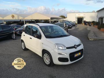 FIAT PANDA 1.2 EASYPOWER LOUNGE
immatricolata 2014, 1242cc, 170.130Km, 69Cv/51Kw, 5porte/4posti, Euro6B.
*** Impianto Gpl con scadenza nel 2035 ***
** Veicolo revisionato e bollato - Veicolo idoneo per Neopatentati **
Il prezzo proposto di euro 5.900,00 è legato alla promozione web che prevede un acquisto tramite finanziamento, Info in sede.
Il prezzo a Listino senza promo e senza vincoli è di euro 6.800,00.
Rimangono sempre esclusi i costi :
-del passaggio di proprietà pari ad euro 500,00
-messa su strada pari ad euro 400,00 che include l'attivazione della garanzia di 12 mesi completa, all'occorrenza controlli e/o tagliando completo preconsegna (olio,filtro olio, filtro aria e tutti i componenti necessari al ripristino ivi compresi kit distribuzione), kit ruota di scorta o kit gonfiaggio, 12 mesi di garanzia estendibili a 24/36mesi in base al veicolo e copre i componenti non soggetti ad usura (dettagli in sede).
Descrizione del mezzo: Motore a 4 cilindri, cambio manuale a 5 rapporti, Abs, Airbag, vetri elettrici, Chiusura Centralizzata, Climatizzatore manuale, ESP con ASR/MSR, HBA ed Hill Holder, isofix, cerchi da 14â€.
I NOSTRI SERVIZI :
-Acquisto diretto con pagamento immediato
-conto vendita
-vendita auto, moto e scooter usati e garantiti
-vendita veicoli d'epoca
-permuta auto con moto e viceversa
-noleggio breve e lungo termine
-finanziamenti personalizzati (rata costante,mini e maxi rate, leasing)
-assistenza post-vendita con società di garanzie e officine partner
-assicurazioni
-consulenze e stime per acquisti tra privati
VISITA il nostro sito internet: automotousateroma.it oppure scarica la nostra App: automotousateroma dall' Apple store o Play store per restare aggiornato sui nostri ultimi arrivi.
VIENI A TROVARCI PER VEDERE DAL VIVO QUESTO VEICOLO :
Auto Moto Usate Roma s.r.l.Via Appia Nuova 23, 00047, Marino (RM) (adiacente Sorelle Ramonda)
*************
HAI UNA PERMUTA?
compila il form sull'App o nel nostro sito automotousateroma.it
oppure inviaci foto e descrizione (modello anno km motore ...)
al nostro numero whatsapp : Cell. 366-6562866 o 351-4646876 Fisso 06-7215841 e-mail : info@automotousateroma.it
*************
La Auto Moto Usate Roma Srl declina ogni responsabilità per eventuali involontarie incongruenze che non rappresentano in alcun modo un impegno contrattuale e invitano i clienti a verificare sempre dal vivo la correttezza dei dati che potrebbero non coincidere con l’effettivo equipaggiamento del veicolo spesso dovuto alla incompatibilità dei dati trasmessi sulle varie piattaforme web. FIAT PANDA 1.2 EASYPOWER LOUNGE
immatricolata 2014, 1242cc, 170.130Km, 69Cv/51Kw, 5porte/4posti, Euro6B.
*** Impianto Gpl con scadenza nel 2035 ***
** Veicolo revisionato e bollato - Veicolo idoneo per Neopatentati **
Il prezzo proposto di euro 5.900,00 è legato alla promozione web che prevede un acquisto tramite finanziamento, Info in sede.
Il prezzo a Listino senza promo e senza vincoli è di euro 6.800,00.
Rimangono sempre esclusi i costi :
-del passaggio di proprietà pari ad euro 500,00
-messa su strada pari ad euro 400,00 che include l'attivazione della garanzia di 12 mesi completa, all'occorrenza controlli e/o tagliando completo preconsegna (olio,filtro olio, filtro aria e tutti i componenti necessari al ripristino ivi compresi kit distribuzione), kit ruota di scorta o kit gonfiaggio, 12 mesi di garanzia estendibili a 24/36mesi in base al veicolo e copre i componenti non soggetti ad usura (dettagli in sede).
Descrizione del mezzo: Motore a 4 cilindri, cambio manuale a 5 rapporti, Abs, Airbag, vetri elettrici, Chiusura Centralizzata, Climatizzatore manuale, ESP con ASR/MSR, HBA ed Hill Holder, isofix, cerchi da 14â€.
I NOSTRI SERVIZI :
-Acquisto diretto con pagamento immediato
-conto vendita
-vendita auto, moto e scooter usati e garantiti
-vendita veicoli d'epoca
-permuta auto con moto e viceversa
-noleggio breve e lungo termine
-finanziamenti personalizzati (rata costante,mini e maxi rate, leasing)
-assistenza post-vendita con società di garanzie e officine partner
-assicurazioni
-consulenze e stime per acquisti tra privati
VISITA il nostro sito internet: automotousateroma.it oppure scarica la nostra App: automotousateroma dall' Apple store o Play store per restare aggiornato sui nostri ultimi arrivi.
VIENI A TROVARCI PER VEDERE DAL VIVO QUESTO VEICOLO :
Auto Moto Usate Roma s.r.l.Via Appia Nuova 23, 00047, Marino (RM) (adiacente Sorelle Ramonda)
*************
HAI UNA PERMUTA?
compila il form sull'App o nel nostro sito automotousateroma.it
oppure inviaci foto e descrizione (modello anno km motore ...)
al nostro numero whatsapp : Cell. 366-6562866 o 351-4646876 Fisso 06-7215841 e-mail : info@automotousateroma.it
*************
La Auto Moto Usate Roma Srl declina ogni responsabilità per eventuali involontarie incongruenze che non rappresentano in alcun modo un impegno contrattuale e invitano i clienti a verificare sempre dal vivo la correttezza dei dati che potrebbero non coincidere con l’effettivo equipaggiamento del veicolo spesso dovuto alla incompatibilità dei dati trasmessi sulle varie piattaforme web.