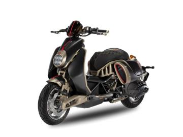 ITALJET ROADSTER 400
Prezzo listino 7.800euro + messa su strada di 350euro.
* Garanzia ufficiale 2 Anni! *
Possibilità di finanziamento (Senza anticipo, Maxi rata, personalizzato).
L'Italjet Roadster 400 è una delle novità più affascinanti presentate a EICMA 2025. È un mezzo che rompe gli schemi, fondendo l'anima di una moto cafè racer con la praticità di uno scooter urbano premium.
Il Roadster 400 è destinato a diventare un pezzo da collezione. Le sue linee muscolose, le prese d'aria laterali e la struttura a vista lo rendono il mezzo più ammirato in ogni contesto urbano ed extraurbano.
Vieni a vederlo e a provarlo!
I NOSTRI SERVIZI :
-Acquisto diretto con pagamento immediato
-conto vendita
-vendita auto, moto e scooter usati e garantiti
-vendita veicoli d'epoca
-permuta auto con moto e viceversa
-noleggio breve e lungo termine
-finanziamenti personalizzati (rata costante,mini e maxi rate, leasing)
-assistenza post-vendita con società di garanzie e officine partner
-assicurazioni
-consulenze e stime per acquisti tra privati
VISITA il nostro sito internet: automotousateroma.it oppure scarica la nostra App: automotousateroma dall' Apple store o Play store per restare aggiornato sui nostri ultimi arrivi.
VIENI A TROVARCI PER VEDERE DAL VIVO QUESTO VEICOLO :
Auto Moto Usate Roma s.r.l.Via Appia Nuova 23, 00047, Marino (RM) (adiacente Sorelle Ramonda).
HAI UNA PERMUTA?
compila il form sull'App o nel nostro sito automotousateroma.it
oppure inviaci foto e descrizione (modello anno km motore ...)
al nostro numero whatsapp : Cell. 366-6562866 o 351-4646876 Fisso 06-7215841 e-mail : info@automotousateroma.it
La Auto Moto Usate Roma Srl declina ogni responsabilità per eventuali involontarie incongruenze che non rappresentano in alcun modo un impegno contrattuale e invitano i clienti a verificare sempre dal vivo la correttezza dei dati che potrebbero non coincidere con l’effettivo equipaggiamento del veicolo spesso dovuto alla incompatibilità dei dati trasmessi sulle varie piattaforme web. ITALJET ROADSTER 400
Prezzo listino 7.800euro + messa su strada di 350euro.
* Garanzia ufficiale 2 Anni! *
Possibilità di finanziamento (Senza anticipo, Maxi rata, personalizzato).
L'Italjet Roadster 400 è una delle novità più affascinanti presentate a EICMA 2025. È un mezzo che rompe gli schemi, fondendo l'anima di una moto cafè racer con la praticità di uno scooter urbano premium.
Il Roadster 400 è destinato a diventare un pezzo da collezione. Le sue linee muscolose, le prese d'aria laterali e la struttura a vista lo rendono il mezzo più ammirato in ogni contesto urbano ed extraurbano.
Vieni a vederlo e a provarlo!
I NOSTRI SERVIZI :
-Acquisto diretto con pagamento immediato
-conto vendita
-vendita auto, moto e scooter usati e garantiti
-vendita veicoli d'epoca
-permuta auto con moto e viceversa
-noleggio breve e lungo termine
-finanziamenti personalizzati (rata costante,mini e maxi rate, leasing)
-assistenza post-vendita con società di garanzie e officine partner
-assicurazioni
-consulenze e stime per acquisti tra privati
VISITA il nostro sito internet: automotousateroma.it oppure scarica la nostra App: automotousateroma dall' Apple store o Play store per restare aggiornato sui nostri ultimi arrivi.
VIENI A TROVARCI PER VEDERE DAL VIVO QUESTO VEICOLO :
Auto Moto Usate Roma s.r.l.Via Appia Nuova 23, 00047, Marino (RM) (adiacente Sorelle Ramonda).
HAI UNA PERMUTA?
compila il form sull'App o nel nostro sito automotousateroma.it
oppure inviaci foto e descrizione (modello anno km motore ...)
al nostro numero whatsapp : Cell. 366-6562866 o 351-4646876 Fisso 06-7215841 e-mail : info@automotousateroma.it
La Auto Moto Usate Roma Srl declina ogni responsabilità per eventuali involontarie incongruenze che non rappresentano in alcun modo un impegno contrattuale e invitano i clienti a verificare sempre dal vivo la correttezza dei dati che potrebbero non coincidere con l’effettivo equipaggiamento del veicolo spesso dovuto alla incompatibilità dei dati trasmessi sulle varie piattaforme web.