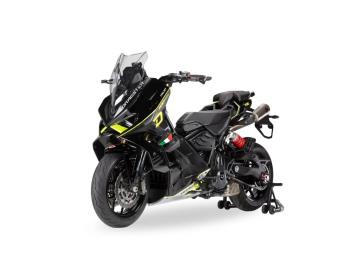 ITALJET DRAGSTER 700
Prezzo listino 13.990euro + messa su strada di 350euro.
* Garanzia ufficiale 2 Anni! *
** 2 Colorazioni disponibili **
Possibilità di finanziamento (Senza anticipo, Maxi rata, personalizzato).
L'Italjet Dragster 700 Twin non è solo uno scooter: è la ITALJET DRAGSTER 700
Prezzo listino 13.990euro + messa su strada di 350euro.
* Garanzia ufficiale 2 Anni! *
** 2 Colorazioni disponibili **
Possibilità di finanziamento (Senza anticipo, Maxi rata, personalizzato).
L'Italjet Dragster 700 Twin non è solo uno scooter: è la