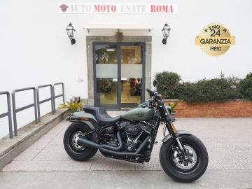 HARLEY DAVIDSON FXFBS FAT BOB 114
Immatricolato 2021, 1868cc, 93Cv 69Kw, 6.100Km, Euro5.
Il prezzo proposto di euro 15.800,00 è legato alla promozione web che prevede un acquisto tramite finanziamento, Info in sede.
Il prezzo a Listino senza promo e senza vincoli è di euro 16.800,00.
Rimangono sempre esclusi i costi :
-del passaggio di proprietà pari ad euro 200,00
-messa su strada pari ad euro 300,00 che include l'attivazione della garanzia di 12 mesi completa, all' occorrenza controlli e o tagliando completo preconsegna (olio,filtro olio, filtro aria e tutti i componenti necessari al ripristino), 12 mesi di garanzia estendibili a 24 36mesi in base al veicolo e copre i componenti non soggetti ad usura (dettagli in sede).
Con: Motore Bicilindrico a V, cambio manuale a 6 rapporti, raffreddamento ad Aria, Faro a Led, Abs, distribuzione Bialbero, Trasmissione finale a cinghia, cerchi da 16“.
Accessoriato: Scarico RedThunder, parabrezza, portapacchi e borsa in cuoio laterale.
I NOSTRI SERVIZI :
-Acquisto diretto con pagamento immediato
-conto vendita
-vendita auto, moto e scooter usati e garantiti
-vendita veicoli d'epoca
-permuta auto con moto e viceversa
-noleggio breve e lungo termine
-finanziamenti personalizzati (rata costante,mini e maxi rate, leasing)
-assistenza post-vendita con società di garanzie e officine partner
-assicurazioni
-consulenze e stime per acquisti tra privati
VISITA il nostro sito internet: automotousateroma.it oppure scarica la nostra App: automotousateroma dall' Apple store o Play store per restare aggiornato sui nostri ultimi arrivi.
VIENI A TROVARCI PER VEDERE DAL VIVO QUESTO VEICOLO :
Auto Moto Usate Roma s.r.l.Via Appia Nuova 23, 00047, Marino (RM) (adiacente Sorelle Ramonda)
*************
HAI UNA PERMUTA?
compila il form sull'App o nel nostro sito automotousateroma.it
oppure inviaci foto e descrizione (modello anno km motore ...)
al nostro numero whatsapp : Cell. 366-6562866 o 351-4646876 Fisso 06-7215841 e-mail : info@automotousateroma.it
*************
La Auto Moto Usate Roma Srl declina ogni responsabilità per eventuali involontarie incongruenze che non rappresentano in alcun modo un impegno contrattuale e invitano i clienti a verificare sempre dal vivo la correttezza dei dati che potrebbero non coincidere con l’effettivo equipaggiamento del veicolo spesso dovuto alla incompatibilità dei dati trasmessi sulle varie piattaforme web. HARLEY DAVIDSON FXFBS FAT BOB 114
Immatricolato 2021, 1868cc, 93Cv 69Kw, 6.100Km, Euro5.
Il prezzo proposto di euro 15.800,00 è legato alla promozione web che prevede un acquisto tramite finanziamento, Info in sede.
Il prezzo a Listino senza promo e senza vincoli è di euro 16.800,00.
Rimangono sempre esclusi i costi :
-del passaggio di proprietà pari ad euro 200,00
-messa su strada pari ad euro 300,00 che include l'attivazione della garanzia di 12 mesi completa, all' occorrenza controlli e o tagliando completo preconsegna (olio,filtro olio, filtro aria e tutti i componenti necessari al ripristino), 12 mesi di garanzia estendibili a 24 36mesi in base al veicolo e copre i componenti non soggetti ad usura (dettagli in sede).
Con: Motore Bicilindrico a V, cambio manuale a 6 rapporti, raffreddamento ad Aria, Faro a Led, Abs, distribuzione Bialbero, Trasmissione finale a cinghia, cerchi da 16“.
Accessoriato: Scarico RedThunder, parabrezza, portapacchi e borsa in cuoio laterale.
I NOSTRI SERVIZI :
-Acquisto diretto con pagamento immediato
-conto vendita
-vendita auto, moto e scooter usati e garantiti
-vendita veicoli d'epoca
-permuta auto con moto e viceversa
-noleggio breve e lungo termine
-finanziamenti personalizzati (rata costante,mini e maxi rate, leasing)
-assistenza post-vendita con società di garanzie e officine partner
-assicurazioni
-consulenze e stime per acquisti tra privati
VISITA il nostro sito internet: automotousateroma.it oppure scarica la nostra App: automotousateroma dall' Apple store o Play store per restare aggiornato sui nostri ultimi arrivi.
VIENI A TROVARCI PER VEDERE DAL VIVO QUESTO VEICOLO :
Auto Moto Usate Roma s.r.l.Via Appia Nuova 23, 00047, Marino (RM) (adiacente Sorelle Ramonda)
*************
HAI UNA PERMUTA?
compila il form sull'App o nel nostro sito automotousateroma.it
oppure inviaci foto e descrizione (modello anno km motore ...)
al nostro numero whatsapp : Cell. 366-6562866 o 351-4646876 Fisso 06-7215841 e-mail : info@automotousateroma.it
*************
La Auto Moto Usate Roma Srl declina ogni responsabilità per eventuali involontarie incongruenze che non rappresentano in alcun modo un impegno contrattuale e invitano i clienti a verificare sempre dal vivo la correttezza dei dati che potrebbero non coincidere con l’effettivo equipaggiamento del veicolo spesso dovuto alla incompatibilità dei dati trasmessi sulle varie piattaforme web.