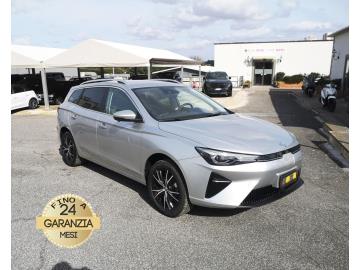 Mg MG5 EV LUXURY
Immatricolato 2023, 156Cv 115Kw, 84Km, 5porte 5posti, Euro6D.
*** 400km di autonomia WLTP ***
** Colorazione Medal silver **
- Vettura in pronta consegna
- Iva Deducibile
- Auto Km0
Possibilità di avere tutta la gamma Mg a Km 0.
Rimangono sempre esclusi i costi :
-del passaggio di proprietà pari ad euro 700,00
I NOSTRI SERVIZI :
-Acquisto diretto con pagamento immediato
-conto vendita
-vendita auto, moto e scooter usati e garantiti
-vendita veicoli d'epoca
-permuta auto con moto e viceversa
-noleggio breve e lungo termine
-finanziamenti personalizzati (rata costante,mini e maxi rate, leasing)
-assistenza post-vendita con società di garanzie e officine partner
-assicurazioni
-consulenze e stime per acquisti tra privati
VISITA il nostro sito internet: automotousateroma.it oppure scarica la nostra App: automotousateroma dall' Apple store o Play store per restare aggiornato sui nostri ultimi arrivi.
VIENI A TROVARCI PER VEDERE DAL VIVO QUESTO VEICOLO :
Auto Moto Usate Roma s.r.l.Via Appia Nuova 23, 00047, Marino (RM) (adiacente Sorelle Ramonda)
*************
HAI UNA PERMUTA?
compila il form sull'App o nel nostro sito automotousateroma.it
oppure inviaci foto e descrizione (modello anno km motore ...)
al nostro numero whatsapp : Cell. 366-6562866 o 351-4646876 Fisso 06-7215841 e-mail : info@automotousateroma.it
*************
La Auto Moto Usate Roma Srl declina ogni responsabilità per eventuali involontarie incongruenze che non rappresentano in alcun modo un impegno contrattuale e invitano i clienti a verificare sempre dal vivo la correttezza dei dati che potrebbero non coincidere con l’effettivo equipaggiamento del veicolo spesso dovuto alla incompatibilità dei dati trasmessi sulle varie piattaforme web.
Mg MG5 EV LUXURY
Immatricolato 2023, 156Cv 115Kw, 84Km, 5porte 5posti, Euro6D.
*** 400km di autonomia WLTP ***
** Colorazione Medal silver **
- Vettura in pronta consegna
- Iva Deducibile
- Auto Km0
Possibilità di avere tutta la gamma Mg a Km 0.
Rimangono sempre esclusi i costi :
-del passaggio di proprietà pari ad euro 700,00
I NOSTRI SERVIZI :
-Acquisto diretto con pagamento immediato
-conto vendita
-vendita auto, moto e scooter usati e garantiti
-vendita veicoli d'epoca
-permuta auto con moto e viceversa
-noleggio breve e lungo termine
-finanziamenti personalizzati (rata costante,mini e maxi rate, leasing)
-assistenza post-vendita con società di garanzie e officine partner
-assicurazioni
-consulenze e stime per acquisti tra privati
VISITA il nostro sito internet: automotousateroma.it oppure scarica la nostra App: automotousateroma dall' Apple store o Play store per restare aggiornato sui nostri ultimi arrivi.
VIENI A TROVARCI PER VEDERE DAL VIVO QUESTO VEICOLO :
Auto Moto Usate Roma s.r.l.Via Appia Nuova 23, 00047, Marino (RM) (adiacente Sorelle Ramonda)
*************
HAI UNA PERMUTA?
compila il form sull'App o nel nostro sito automotousateroma.it
oppure inviaci foto e descrizione (modello anno km motore ...)
al nostro numero whatsapp : Cell. 366-6562866 o 351-4646876 Fisso 06-7215841 e-mail : info@automotousateroma.it
*************
La Auto Moto Usate Roma Srl declina ogni responsabilità per eventuali involontarie incongruenze che non rappresentano in alcun modo un impegno contrattuale e invitano i clienti a verificare sempre dal vivo la correttezza dei dati che potrebbero non coincidere con l’effettivo equipaggiamento del veicolo spesso dovuto alla incompatibilità dei dati trasmessi sulle varie piattaforme web.