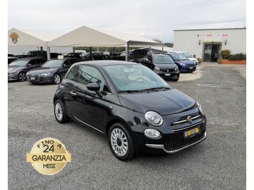 FIAT 500 1.2 LOUNGE
Immatricolato 2017, 1242cc, 69Cv/51Kw, 65.500Km, 3porte/4posti, Euro6B.
*** Veicolo Idoneo per NeoPATENTATI ***
Il prezzo proposto di euro 7.900,00 è legato alla promozione web che prevede un acquisto tramite finanziamento, Info in sede.
Il prezzo a Listino senza promo e senza vincoli è di euro 8.900,00.
Rimangono sempre esclusi i costi :
-del passaggio di proprietà pari ad euro 450,00
-messa su strada pari ad euro 300,00 che include l'attivazione della garanzia di 12 mesi completa, all'occorrenza controlli e/o tagliando completo preconsegna (olio,filtro olio, filtro aria e tutti i componenti necessari al ripristino ivi compresi kit distribuzione), kit ruota di scorta o kit gonfiaggio, 12 mesi di garanzia estendibili a 24/36mesi in base al veicolo e copre i componenti non soggetti ad usura (dettagli in sede).
Con: Motore 4 cilindri, cambio manuale a 5 rapporti, Abs, Esp, Airbag, vetri e specchietti elettrici, Volante in pelle regolabile in altezza con 8 tasti per comandi radio, Luci diurne a LED, fendinebbia, climatizzatore manuale, Uconnect 5 FIAT 500 1.2 LOUNGE
Immatricolato 2017, 1242cc, 69Cv/51Kw, 65.500Km, 3porte/4posti, Euro6B.
*** Veicolo Idoneo per NeoPATENTATI ***
Il prezzo proposto di euro 7.900,00 è legato alla promozione web che prevede un acquisto tramite finanziamento, Info in sede.
Il prezzo a Listino senza promo e senza vincoli è di euro 8.900,00.
Rimangono sempre esclusi i costi :
-del passaggio di proprietà pari ad euro 450,00
-messa su strada pari ad euro 300,00 che include l'attivazione della garanzia di 12 mesi completa, all'occorrenza controlli e/o tagliando completo preconsegna (olio,filtro olio, filtro aria e tutti i componenti necessari al ripristino ivi compresi kit distribuzione), kit ruota di scorta o kit gonfiaggio, 12 mesi di garanzia estendibili a 24/36mesi in base al veicolo e copre i componenti non soggetti ad usura (dettagli in sede).
Con: Motore 4 cilindri, cambio manuale a 5 rapporti, Abs, Esp, Airbag, vetri e specchietti elettrici, Volante in pelle regolabile in altezza con 8 tasti per comandi radio, Luci diurne a LED, fendinebbia, climatizzatore manuale, Uconnect 5