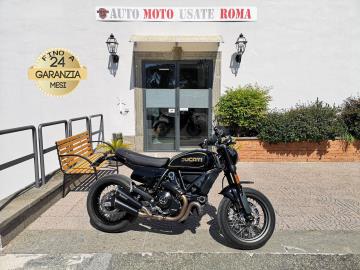 DUCATI SCRAMBLER 800 URBAN MOTARD
Immatricolato 2022, 803cc, 73Cv/54Kw, 10.000Km, Euro5.
Il prezzo proposto di euro 6.500,00 è legato alla promozione web che prevede un acquisto tramite finanziamento, Info in sede.
Il prezzo a Listino senza promo e senza vincoli è di euro 7.500,00.
Rimangono sempre esclusi i costi :
-del passaggio di proprietà pari ad euro 200,00
-messa su strada pari ad euro 300,00 che include l'attivazione della garanzia di 12 mesi completa, all' occorrenza controlli e o tagliando completo preconsegna (olio,filtro olio, filtro aria e tutti i componenti necessari al ripristino), 12 mesi di garanzia estendibili a 24 36mesi in base al veicolo e copre i componenti non soggetti ad usura (dettagli in sede).
Di serie: Motore Bicilindrico a V, cambio manuale a 6 rapporti, Abs, computer di bordo, raffreddamento ad Aria forzata, distribuzione Desmodromica, Forcella a steli rovesciati da 41mm, Monoammortizzatore regolabile nel precarico molla, disco anteriore da 330mm e da 245mm al posteriore, cerchi a raggi da 17â€.
Accessorito con : Porta targa Ducati, doppio scarico Akrapovic, specchietti al manubrio.
I NOSTRI SERVIZI :
-Acquisto diretto con pagamento immediato
-conto vendita
-vendita auto, moto e scooter usati e garantiti
-vendita veicoli d'epoca
-permuta auto con moto e viceversa
-noleggio breve e lungo termine
-finanziamenti personalizzati (rata costante,mini e maxi rate, leasing)
-assistenza post-vendita con società di garanzie e officine partner
-assicurazioni
-consulenze e stime per acquisti tra privati
VISITA il nostro sito internet: automotousateroma.it oppure scarica la nostra App: automotousateroma dall' Apple store o Play store per restare aggiornato sui nostri ultimi arrivi.
VIENI A TROVARCI PER VEDERE DAL VIVO QUESTO VEICOLO :
Auto Moto Usate Roma s.r.l.Via Appia Nuova 23, 00047, Marino (RM) (adiacente Sorelle Ramonda)
*************
HAI UNA PERMUTA?
compila il form sull'App o nel nostro sito automotousateroma.it
oppure inviaci foto e descrizione (modello anno km motore ...)
al nostro numero whatsapp : Cell. 366-6562866 o 351-4646876 Fisso 06-7215841 e-mail : info@automotousateroma.it
*************
La Auto Moto Usate Roma Srl declina ogni responsabilità per eventuali involontarie incongruenze che non rappresentano in alcun modo un impegno contrattuale e invitano i clienti a verificare sempre dal vivo la correttezza dei dati che potrebbero non coincidere con l’effettivo equipaggiamento del veicolo spesso dovuto alla incompatibilità dei dati trasmessi sulle varie piattaforme web. DUCATI SCRAMBLER 800 URBAN MOTARD
Immatricolato 2022, 803cc, 73Cv/54Kw, 10.000Km, Euro5.
Il prezzo proposto di euro 6.500,00 è legato alla promozione web che prevede un acquisto tramite finanziamento, Info in sede.
Il prezzo a Listino senza promo e senza vincoli è di euro 7.500,00.
Rimangono sempre esclusi i costi :
-del passaggio di proprietà pari ad euro 200,00
-messa su strada pari ad euro 300,00 che include l'attivazione della garanzia di 12 mesi completa, all' occorrenza controlli e o tagliando completo preconsegna (olio,filtro olio, filtro aria e tutti i componenti necessari al ripristino), 12 mesi di garanzia estendibili a 24 36mesi in base al veicolo e copre i componenti non soggetti ad usura (dettagli in sede).
Di serie: Motore Bicilindrico a V, cambio manuale a 6 rapporti, Abs, computer di bordo, raffreddamento ad Aria forzata, distribuzione Desmodromica, Forcella a steli rovesciati da 41mm, Monoammortizzatore regolabile nel precarico molla, disco anteriore da 330mm e da 245mm al posteriore, cerchi a raggi da 17â€.
Accessorito con : Porta targa Ducati, doppio scarico Akrapovic, specchietti al manubrio.
I NOSTRI SERVIZI :
-Acquisto diretto con pagamento immediato
-conto vendita
-vendita auto, moto e scooter usati e garantiti
-vendita veicoli d'epoca
-permuta auto con moto e viceversa
-noleggio breve e lungo termine
-finanziamenti personalizzati (rata costante,mini e maxi rate, leasing)
-assistenza post-vendita con società di garanzie e officine partner
-assicurazioni
-consulenze e stime per acquisti tra privati
VISITA il nostro sito internet: automotousateroma.it oppure scarica la nostra App: automotousateroma dall' Apple store o Play store per restare aggiornato sui nostri ultimi arrivi.
VIENI A TROVARCI PER VEDERE DAL VIVO QUESTO VEICOLO :
Auto Moto Usate Roma s.r.l.Via Appia Nuova 23, 00047, Marino (RM) (adiacente Sorelle Ramonda)
*************
HAI UNA PERMUTA?
compila il form sull'App o nel nostro sito automotousateroma.it
oppure inviaci foto e descrizione (modello anno km motore ...)
al nostro numero whatsapp : Cell. 366-6562866 o 351-4646876 Fisso 06-7215841 e-mail : info@automotousateroma.it
*************
La Auto Moto Usate Roma Srl declina ogni responsabilità per eventuali involontarie incongruenze che non rappresentano in alcun modo un impegno contrattuale e invitano i clienti a verificare sempre dal vivo la correttezza dei dati che potrebbero non coincidere con l’effettivo equipaggiamento del veicolo spesso dovuto alla incompatibilità dei dati trasmessi sulle varie piattaforme web.