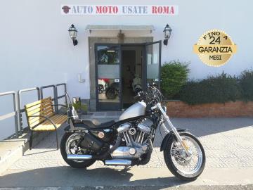 HARLEY DAVIDSON XL 883
Immatricolato 2008, 883cc, 53Cv/39Kw, 25.500Km, EURO3.
*** Moto Secondo Proprietario ***
** Km Certificati **
Il prezzo proposto di euro 6.500,00 è legato alla promozione web che prevede un acquisto tramite finanziamento, Info in sede.
Il prezzo a Listino senza promo e senza vincoli è di euro 7.500,00.
Rimangono sempre esclusi i costi :
-del passaggio di proprietà pari ad euro 200,00
-messa su strada pari ad euro 300,00 che include l'attivazione della garanzia di 12 mesi completa, all' occorrenza controlli e o tagliando completo preconsegna (olio,filtro olio, filtro aria e tutti i componenti necessari al ripristino), 12 mesi di garanzia estendibili a 24/36 mesi in base al veicolo e copre i componenti non soggetti ad usura (dettagli in sede).
Di serie: Motore Bicilindrico a V, cambio manuale a 6 rapporti, raffreddamento ad Aria, Forcella telescopica da 39 mm, Ammortizzatori regolabili nel precarico, freni a disco da 292mm anteriore e posteriore, cerchi a raggi da 19†anteriore e da 16†al posteriore.
Accessoriato con: Scarichi Screming eagle, filtro aria, faro a Led, 4 borse in pelle, Manubrio, sella, sissibar, sospensioni, serbatoio, + parti originali.
I NOSTRI SERVIZI :
-Acquisto diretto con pagamento immediato
-conto vendita
-vendita auto, moto e scooter usati e garantiti
-vendita veicoli d'epoca
-permuta auto con moto e viceversa
-noleggio breve e lungo termine
-finanziamenti personalizzati (rata costante,mini e maxi rate, leasing)
-assistenza post-vendita con società di garanzie e officine partner
-assicurazioni
-consulenze e stime per acquisti tra privati
VISITA il nostro sito internet: automotousateroma.it oppure scarica la nostra App: automotousateroma dall' Apple store o Play store per restare aggiornato sui nostri ultimi arrivi.
VIENI A TROVARCI PER VEDERE DAL VIVO QUESTO VEICOLO :
Auto Moto Usate Roma s.r.l.Via Appia Nuova 23, 00047, Marino (RM) (adiacente Sorelle Ramonda)
*************
HAI UNA PERMUTA?
compila il form sull'App o nel nostro sito automotousateroma.it
oppure inviaci foto e descrizione (modello anno km motore ...)
al nostro numero whatsapp : Cell. 366-6562866 o 351-4646876 Fisso 06-7215841 e-mail : info@automotousateroma.it
*************
La Auto Moto Usate Roma Srl declina ogni responsabilità per eventuali involontarie incongruenze che non rappresentano in alcun modo un impegno contrattuale e invitano i clienti a verificare sempre dal vivo la correttezza dei dati che potrebbero non coincidere con l’effettivo equipaggiamento del veicolo spesso dovuto alla incompatibilità dei dati trasmessi sulle varie piattaforme web. HARLEY DAVIDSON XL 883
Immatricolato 2008, 883cc, 53Cv/39Kw, 25.500Km, EURO3.
*** Moto Secondo Proprietario ***
** Km Certificati **
Il prezzo proposto di euro 6.500,00 è legato alla promozione web che prevede un acquisto tramite finanziamento, Info in sede.
Il prezzo a Listino senza promo e senza vincoli è di euro 7.500,00.
Rimangono sempre esclusi i costi :
-del passaggio di proprietà pari ad euro 200,00
-messa su strada pari ad euro 300,00 che include l'attivazione della garanzia di 12 mesi completa, all' occorrenza controlli e o tagliando completo preconsegna (olio,filtro olio, filtro aria e tutti i componenti necessari al ripristino), 12 mesi di garanzia estendibili a 24/36 mesi in base al veicolo e copre i componenti non soggetti ad usura (dettagli in sede).
Di serie: Motore Bicilindrico a V, cambio manuale a 6 rapporti, raffreddamento ad Aria, Forcella telescopica da 39 mm, Ammortizzatori regolabili nel precarico, freni a disco da 292mm anteriore e posteriore, cerchi a raggi da 19†anteriore e da 16†al posteriore.
Accessoriato con: Scarichi Screming eagle, filtro aria, faro a Led, 4 borse in pelle, Manubrio, sella, sissibar, sospensioni, serbatoio, + parti originali.
I NOSTRI SERVIZI :
-Acquisto diretto con pagamento immediato
-conto vendita
-vendita auto, moto e scooter usati e garantiti
-vendita veicoli d'epoca
-permuta auto con moto e viceversa
-noleggio breve e lungo termine
-finanziamenti personalizzati (rata costante,mini e maxi rate, leasing)
-assistenza post-vendita con società di garanzie e officine partner
-assicurazioni
-consulenze e stime per acquisti tra privati
VISITA il nostro sito internet: automotousateroma.it oppure scarica la nostra App: automotousateroma dall' Apple store o Play store per restare aggiornato sui nostri ultimi arrivi.
VIENI A TROVARCI PER VEDERE DAL VIVO QUESTO VEICOLO :
Auto Moto Usate Roma s.r.l.Via Appia Nuova 23, 00047, Marino (RM) (adiacente Sorelle Ramonda)
*************
HAI UNA PERMUTA?
compila il form sull'App o nel nostro sito automotousateroma.it
oppure inviaci foto e descrizione (modello anno km motore ...)
al nostro numero whatsapp : Cell. 366-6562866 o 351-4646876 Fisso 06-7215841 e-mail : info@automotousateroma.it
*************
La Auto Moto Usate Roma Srl declina ogni responsabilità per eventuali involontarie incongruenze che non rappresentano in alcun modo un impegno contrattuale e invitano i clienti a verificare sempre dal vivo la correttezza dei dati che potrebbero non coincidere con l’effettivo equipaggiamento del veicolo spesso dovuto alla incompatibilità dei dati trasmessi sulle varie piattaforme web.