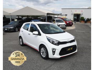 KIA PICANTO 1.0 12V GPL 5P
Immatricolato 2022, 999cc, 65Cv 48Kw, 93.500Km, 5porte 5posti, Euro6D.
*** AUTO IDONEA PER NEOPATENTATI ***
** Impianto GPL Sca.d 2032 **
* AUTO UNICOPROPRIETARIO *
Il prezzo proposto di euro 10.400,00 è legato alla promozione web che prevede un acquisto tramite finanziamento, Info in sede.
Il prezzo a Listino senza promo e senza vincoli è di euro 11.500,00.
Rimangono sempre esclusi i costi :
-del passaggio di proprietà pari ad euro 400,00
-messa su strada pari ad euro 300,00 che include l'attivazione della garanzia di 12 mesi completa, all'occorrenza controlli e o tagliando completo preconsegna (olio,filtro olio, filtro aria e tutti i componenti necessari al ripristino ivi compresi kit distribuzione), kit ruota di scorta o kit gonfiaggio, 12 mesi di garanzia estendibili a 24 36mesi in base al veicolo e copre i componenti non soggetti ad usura (dettagli in sede).
Con: Motore a 3 cilindri, cambio manuale a 5 rapporti, Abs, Esp, computer di bordo, vetri e specchietti elettrici, Comandi audio al volante, Start Stop, ESC con Hill Holder, luci diurne a Led, Fendinebbia, Radio con Retrocamera, Bracciolo anteriore, Sensori di parcheggio posteriori, Isofix, cerchi da 15â€.
I NOSTRI SERVIZI :
-Acquisto diretto con pagamento immediato
-conto vendita
-vendita auto, moto e scooter usati e garantiti
-vendita veicoli d'epoca
-permuta auto con moto e viceversa
-noleggio breve e lungo termine
-finanziamenti personalizzati (rata costante,mini e maxi rate, leasing)
-assistenza post-vendita con società di garanzie e officine partner
-assicurazioni
-consulenze e stime per acquisti tra privati
VISITA il nostro sito internet: automotousateroma.it oppure scarica la nostra App: automotousateroma dall' Apple store o Play store per restare aggiornato sui nostri ultimi arrivi.
VIENI A TROVARCI PER VEDERE DAL VIVO QUESTO VEICOLO :
Auto Moto Usate Roma s.r.l.Via Appia Nuova 23, 00047, Marino (RM) (adiacente Sorelle Ramonda)
*************
HAI UNA PERMUTA?
compila il form sull'App o nel nostro sito automotousateroma.it
oppure inviaci foto e descrizione (modello anno km motore ...)
al nostro numero whatsapp : Cell. 366-6562866 o 351-4646876 Fisso 06-7215841 e-mail : info@automotousateroma.it
*************
La Auto Moto Usate Roma Srl declina ogni responsabilità per eventuali involontarie incongruenze che non rappresentano in alcun modo un impegno contrattuale e invitano i clienti a verificare sempre dal vivo la correttezza dei dati che potrebbero non coincidere con l’effettivo equipaggiamento del veicolo spesso dovuto alla incompatibilità dei dati trasmessi sulle varie piattaforme web. KIA PICANTO 1.0 12V GPL 5P
Immatricolato 2022, 999cc, 65Cv 48Kw, 93.500Km, 5porte 5posti, Euro6D.
*** AUTO IDONEA PER NEOPATENTATI ***
** Impianto GPL Sca.d 2032 **
* AUTO UNICOPROPRIETARIO *
Il prezzo proposto di euro 10.400,00 è legato alla promozione web che prevede un acquisto tramite finanziamento, Info in sede.
Il prezzo a Listino senza promo e senza vincoli è di euro 11.500,00.
Rimangono sempre esclusi i costi :
-del passaggio di proprietà pari ad euro 400,00
-messa su strada pari ad euro 300,00 che include l'attivazione della garanzia di 12 mesi completa, all'occorrenza controlli e o tagliando completo preconsegna (olio,filtro olio, filtro aria e tutti i componenti necessari al ripristino ivi compresi kit distribuzione), kit ruota di scorta o kit gonfiaggio, 12 mesi di garanzia estendibili a 24 36mesi in base al veicolo e copre i componenti non soggetti ad usura (dettagli in sede).
Con: Motore a 3 cilindri, cambio manuale a 5 rapporti, Abs, Esp, computer di bordo, vetri e specchietti elettrici, Comandi audio al volante, Start Stop, ESC con Hill Holder, luci diurne a Led, Fendinebbia, Radio con Retrocamera, Bracciolo anteriore, Sensori di parcheggio posteriori, Isofix, cerchi da 15â€.
I NOSTRI SERVIZI :
-Acquisto diretto con pagamento immediato
-conto vendita
-vendita auto, moto e scooter usati e garantiti
-vendita veicoli d'epoca
-permuta auto con moto e viceversa
-noleggio breve e lungo termine
-finanziamenti personalizzati (rata costante,mini e maxi rate, leasing)
-assistenza post-vendita con società di garanzie e officine partner
-assicurazioni
-consulenze e stime per acquisti tra privati
VISITA il nostro sito internet: automotousateroma.it oppure scarica la nostra App: automotousateroma dall' Apple store o Play store per restare aggiornato sui nostri ultimi arrivi.
VIENI A TROVARCI PER VEDERE DAL VIVO QUESTO VEICOLO :
Auto Moto Usate Roma s.r.l.Via Appia Nuova 23, 00047, Marino (RM) (adiacente Sorelle Ramonda)
*************
HAI UNA PERMUTA?
compila il form sull'App o nel nostro sito automotousateroma.it
oppure inviaci foto e descrizione (modello anno km motore ...)
al nostro numero whatsapp : Cell. 366-6562866 o 351-4646876 Fisso 06-7215841 e-mail : info@automotousateroma.it
*************
La Auto Moto Usate Roma Srl declina ogni responsabilità per eventuali involontarie incongruenze che non rappresentano in alcun modo un impegno contrattuale e invitano i clienti a verificare sempre dal vivo la correttezza dei dati che potrebbero non coincidere con l’effettivo equipaggiamento del veicolo spesso dovuto alla incompatibilità dei dati trasmessi sulle varie piattaforme web.
