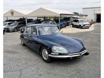 CITROEN DS
Immatricolato 1973, 1985cc, 99Cv/73Kw, 86.000Km, 5porte/4posti.
Rimangono sempre esclusi i costi :
-del passaggio di proprietà pari ad euro 300,00
-messa su strada pari ad euro 400,00 che include l'attivazione della garanzia di 12 mesi completa, all'occorrenza controlli e o tagliando completo preconsegna (olio,filtro olio, filtro aria e tutti i componenti necessari al ripristino)
Di serie con: Motore a 4 cilindri in linea, cambio manuale a 4 rapporti, trazione anteriore, sterzo a Cremagliera, freni anteriori a disco e posteriori a tamburo, cerchi da 15†e gomme M+S.
Lavori eseguiti : Auto Revisionata, Sospensioni e semiasse revisionati, bobbine e candele, marmitta e staffa.
I NOSTRI SERVIZI :
-Acquisto diretto con pagamento immediato
-conto vendita
-vendita auto, moto e scooter usati e garantiti
-vendita veicoli d'epoca
-permuta auto con moto e viceversa
-noleggio breve e lungo termine
-finanziamenti personalizzati (rata costante,mini e maxi rate, leasing)
-assistenza post-vendita con società di garanzie e officine partner
-assicurazioni
-consulenze e stime per acquisti tra privati
VISITA il nostro sito internet: automotousateroma.it oppure scarica la nostra App: automotousateroma dall' Apple store o Play store per restare aggiornato sui nostri ultimi arrivi.
VIENI A TROVARCI PER VEDERE DAL VIVO QUESTO VEICOLO :
Auto Moto Usate Roma s.r.l.Via Appia Nuova 23, 00047, Marino (RM) (adiacente Sorelle Ramonda)
*************
HAI UNA PERMUTA?
compila il form sull'App o nel nostro sito automotousateroma.it
oppure inviaci foto e descrizione (modello anno km motore ...)
al nostro numero whatsapp : Cell. 366-6562866 o 351-4646876 Fisso 06-7215841 e-mail : info@automotousateroma.it
*************
La Auto Moto Usate Roma Srl declina ogni responsabilità per eventuali involontarie incongruenze che non rappresentano in alcun modo un impegno contrattuale e invitano i clienti a verificare sempre dal vivo la correttezza dei dati che potrebbero non coincidere con l’effettivo equipaggiamento del veicolo spesso dovuto alla incompatibilità dei dati trasmessi sulle varie piattaforme web. CITROEN DS
Immatricolato 1973, 1985cc, 99Cv/73Kw, 86.000Km, 5porte/4posti.
Rimangono sempre esclusi i costi :
-del passaggio di proprietà pari ad euro 300,00
-messa su strada pari ad euro 400,00 che include l'attivazione della garanzia di 12 mesi completa, all'occorrenza controlli e o tagliando completo preconsegna (olio,filtro olio, filtro aria e tutti i componenti necessari al ripristino)
Di serie con: Motore a 4 cilindri in linea, cambio manuale a 4 rapporti, trazione anteriore, sterzo a Cremagliera, freni anteriori a disco e posteriori a tamburo, cerchi da 15†e gomme M+S.
Lavori eseguiti : Auto Revisionata, Sospensioni e semiasse revisionati, bobbine e candele, marmitta e staffa.
I NOSTRI SERVIZI :
-Acquisto diretto con pagamento immediato
-conto vendita
-vendita auto, moto e scooter usati e garantiti
-vendita veicoli d'epoca
-permuta auto con moto e viceversa
-noleggio breve e lungo termine
-finanziamenti personalizzati (rata costante,mini e maxi rate, leasing)
-assistenza post-vendita con società di garanzie e officine partner
-assicurazioni
-consulenze e stime per acquisti tra privati
VISITA il nostro sito internet: automotousateroma.it oppure scarica la nostra App: automotousateroma dall' Apple store o Play store per restare aggiornato sui nostri ultimi arrivi.
VIENI A TROVARCI PER VEDERE DAL VIVO QUESTO VEICOLO :
Auto Moto Usate Roma s.r.l.Via Appia Nuova 23, 00047, Marino (RM) (adiacente Sorelle Ramonda)
*************
HAI UNA PERMUTA?
compila il form sull'App o nel nostro sito automotousateroma.it
oppure inviaci foto e descrizione (modello anno km motore ...)
al nostro numero whatsapp : Cell. 366-6562866 o 351-4646876 Fisso 06-7215841 e-mail : info@automotousateroma.it
*************
La Auto Moto Usate Roma Srl declina ogni responsabilità per eventuali involontarie incongruenze che non rappresentano in alcun modo un impegno contrattuale e invitano i clienti a verificare sempre dal vivo la correttezza dei dati che potrebbero non coincidere con l’effettivo equipaggiamento del veicolo spesso dovuto alla incompatibilità dei dati trasmessi sulle varie piattaforme web.