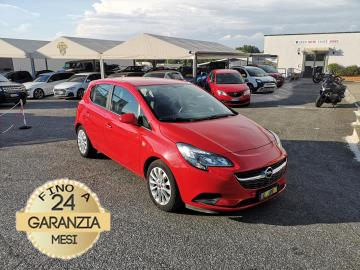 OPEL CORSA 1.4 GPL
Immatricolato 2016, 1.398cc, 90Cv/66Kw, 138.800Km, 5porte/5posti, Euro6B.
*** Auto Unicoproprietario e idonea per Neopatentati ***
** GPL Rinnovato fino al 2036, Tagliandta e gommata **
Rimangono sempre esclusi i costi :
-del passaggio di proprietà pari ad euro 500,00
-messa su strada pari ad euro 400,00 che include l'attivazione della garanzia di 12 mesi completa, all'occorrenza controlli e/o tagliando completo preconsegna (olio,filtro olio, filtro aria e tutti i componenti necessari al ripristino ivi compresi kit distribuzione), kit ruota di scorta o kit gonfiaggio, 12 mesi di garanzia estendibili a 24/36mesi in base al veicolo e copre i componenti non soggetti ad usura (dettagli in sede).
Di serie con : Di serie con: Motore a 4 cilindri, cambio manuale a 5 rapporti, vetri e specchielli elettrici, computer di bordo, City Mode - sistema di assistenza alla guida, Cruise Control, Radio, Hill Start Assist, chiusure centralizzate, climatizzatore, Radio CD 3.0 con Tuner/CD/USB, AUX-IN jack 3.5mm e 12V, Bluetooth, Airbag, ABS, ESP con ASR MSR, Isofix, cerchi da 15â€.
I NOSTRI SERVIZI :
-Vendita auto usate e storiche, moto e scooter nuovi e usati garantiti
-Acquisto diretto con pagamento immediato o conto vendita
-Permuta auto con moto e viceversa
-Noleggio breve e lungo termine
-Assicurazioni e Finanziamenti personalizzati
-Assistenza post-vendita
-Accessori e antifurti per moto e auto
VISITA il nostro sito internet: automotousateroma.it oppure scarica la nostra App: automotousateroma dall' Apple store o Play store per restare aggiornato sui nostri ultimi arrivi.
VIENI A TROVARCI PER VEDERE DAL VIVO QUESTO VEICOLO :
Auto Moto Usate Roma s.r.l.Via Appia Nuova 23, 00047, Marino (RM) (adiacente Sorelle Ramonda)
*************
HAI UNA PERMUTA?
compila il form sull'App o nel nostro sito automotousateroma.it
oppure inviaci foto e descrizione (modello anno km motore ...)
al nostro numero whatsapp : Cell. 366-6562866 o 351-4646876 Fisso 06-7215841 e-mail : info@automotousateroma.it
*************
La Auto Moto Usate Roma Srl declina ogni responsabilità per eventuali involontarie incongruenze che non rappresentano in alcun modo un impegno contrattuale e invitano i clienti a verificare sempre dal vivo la correttezza dei dati che potrebbero non coincidere con l’effettivo equipaggiamento del veicolo spesso dovuto alla incompatibilità dei dati trasmessi sulle varie piattaforme web.
OPEL CORSA 1.4 GPL
Immatricolato 2016, 1.398cc, 90Cv/66Kw, 138.800Km, 5porte/5posti, Euro6B.
*** Auto Unicoproprietario e idonea per Neopatentati ***
** GPL Rinnovato fino al 2036, Tagliandta e gommata **
Rimangono sempre esclusi i costi :
-del passaggio di proprietà pari ad euro 500,00
-messa su strada pari ad euro 400,00 che include l'attivazione della garanzia di 12 mesi completa, all'occorrenza controlli e/o tagliando completo preconsegna (olio,filtro olio, filtro aria e tutti i componenti necessari al ripristino ivi compresi kit distribuzione), kit ruota di scorta o kit gonfiaggio, 12 mesi di garanzia estendibili a 24/36mesi in base al veicolo e copre i componenti non soggetti ad usura (dettagli in sede).
Di serie con : Di serie con: Motore a 4 cilindri, cambio manuale a 5 rapporti, vetri e specchielli elettrici, computer di bordo, City Mode - sistema di assistenza alla guida, Cruise Control, Radio, Hill Start Assist, chiusure centralizzate, climatizzatore, Radio CD 3.0 con Tuner/CD/USB, AUX-IN jack 3.5mm e 12V, Bluetooth, Airbag, ABS, ESP con ASR MSR, Isofix, cerchi da 15â€.
I NOSTRI SERVIZI :
-Vendita auto usate e storiche, moto e scooter nuovi e usati garantiti
-Acquisto diretto con pagamento immediato o conto vendita
-Permuta auto con moto e viceversa
-Noleggio breve e lungo termine
-Assicurazioni e Finanziamenti personalizzati
-Assistenza post-vendita
-Accessori e antifurti per moto e auto
VISITA il nostro sito internet: automotousateroma.it oppure scarica la nostra App: automotousateroma dall' Apple store o Play store per restare aggiornato sui nostri ultimi arrivi.
VIENI A TROVARCI PER VEDERE DAL VIVO QUESTO VEICOLO :
Auto Moto Usate Roma s.r.l.Via Appia Nuova 23, 00047, Marino (RM) (adiacente Sorelle Ramonda)
*************
HAI UNA PERMUTA?
compila il form sull'App o nel nostro sito automotousateroma.it
oppure inviaci foto e descrizione (modello anno km motore ...)
al nostro numero whatsapp : Cell. 366-6562866 o 351-4646876 Fisso 06-7215841 e-mail : info@automotousateroma.it
*************
La Auto Moto Usate Roma Srl declina ogni responsabilità per eventuali involontarie incongruenze che non rappresentano in alcun modo un impegno contrattuale e invitano i clienti a verificare sempre dal vivo la correttezza dei dati che potrebbero non coincidere con l’effettivo equipaggiamento del veicolo spesso dovuto alla incompatibilità dei dati trasmessi sulle varie piattaforme web.