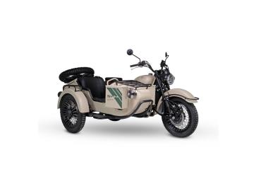 NUOVO SWM SIDECAR “URBAN 525†– L'Avventura in Tre Ruote con Stile Rétro
Cerchi una mobilità alternativa, emozionale e assolutamente unica? Sali a bordo del nuovissimo SWM Sidecar Urban 525! Il veicolo perfetto per chi vuole vivere il fascino dei sidecar d'altri tempi senza rinunciare alla totale affidabilità , alla sicurezza e alla tecnologia di una moto moderna.
OMOLOGATO PER 3 POSTI A SEDERE (2 sulla moto + 1 nel carrozzino dotato di freno dedicato).
SCHEDA TECNICA:
Modello: SWM Sidecar Urban 525
Condizioni: Nuovo da immatricolare
Motore: Bicilindrico parallelo, 4 tempi, 493,7 cc, raffreddato a liquido
Potenza: 39,6 kW (54 CV)
Emissioni: Omologato Euro 5+
PUNTI DI FORZA:
Retromarcia di serie: Parcheggiare e manovrare i 348 kg del sidecar è facilissimo grazie alla marcia indietro dedicata.
Estetica Iconica: Ruote a raggi robuste, pneumatici tassellati dal look heritage , faro tondo classico Full LED e linee muscolose.
Carrozzino Comfort Sicurezza: Sedile passeggero comodo ed ergonomico, dotato di ruota di scorta montata sul baule e ampio vano bagagli posteriore ideale per i vostri viaggi.
Frenata Sicura su 3 Ruote: Freni a disco idraulici su tutte le ruote (anteriore da 276 mm e posteriore da 260 mm) per spazi d'arresto ridotti e massima stabilità del carrozzino.
Ciclistica Rinforzata: Sospensioni a molla con ammortizzazione idraulica e precarico regolabile studiate appositamente per la stabilità geometrica del sidecar.
PREZZO:
Prezzo di listino: € 10.990 f.c. + 350€ Immatricolazione
Garanzia: 2 anni di garanzia ufficiale della casa madre SWM.
Finanziamenti Personalizzati con mini-rate o senza anticipo.
I NOSTRI SERVIZI :
-Acquisto diretto con pagamento immediato
-conto vendita
-vendita auto, moto e scooter usati e garantiti
-vendita veicoli d'epoca
-permuta auto con moto e viceversa -noleggio breve e lungo termine
-finanziamenti personalizzati (rata costante,mini e maxi rate, leasing)
-assistenza post-vendita con società di garanzie e officine partner
-assicurazioni
VISITA il nostro sito internet: automotousateroma.it oppure scarica la nostra App: automotousateroma dall' Apple store o Play store per restare aggiornato sui nostri ultimi arrivi.
VIENI A TROVARCI PER VEDERE DAL VIVO QUESTO VEICOLO : Auto Moto Usate Roma s.r.l.Via Appia Nuova 23, 00047, Marino (RM) (adiacente Sorelle Ramonda).
HAI UNA PERMUTA? compila il form sull'App o nel nostro sito automotousateroma.it oppure inviaci foto e descrizione (modello anno km motore ...) al nostro numero whatsapp : Cell. 366-6562866 o 351-4646876 Fisso 06-7215841 e-mail : info@automotousateroma.it
La Auto Moto Usate Roma Srl declina ogni responsabilità per eventuali involontarie incongruenze che non rappresentano in alcun modo un impegno contrattuale e invitano i clienti a verificare sempre dal vivo la correttezza dei dati. NUOVO SWM SIDECAR “URBAN 525†– L'Avventura in Tre Ruote con Stile Rétro
Cerchi una mobilità alternativa, emozionale e assolutamente unica? Sali a bordo del nuovissimo SWM Sidecar Urban 525! Il veicolo perfetto per chi vuole vivere il fascino dei sidecar d'altri tempi senza rinunciare alla totale affidabilità , alla sicurezza e alla tecnologia di una moto moderna.
OMOLOGATO PER 3 POSTI A SEDERE (2 sulla moto + 1 nel carrozzino dotato di freno dedicato).
SCHEDA TECNICA:
Modello: SWM Sidecar Urban 525
Condizioni: Nuovo da immatricolare
Motore: Bicilindrico parallelo, 4 tempi, 493,7 cc, raffreddato a liquido
Potenza: 39,6 kW (54 CV)
Emissioni: Omologato Euro 5+
PUNTI DI FORZA:
Retromarcia di serie: Parcheggiare e manovrare i 348 kg del sidecar è facilissimo grazie alla marcia indietro dedicata.
Estetica Iconica: Ruote a raggi robuste, pneumatici tassellati dal look heritage , faro tondo classico Full LED e linee muscolose.
Carrozzino Comfort Sicurezza: Sedile passeggero comodo ed ergonomico, dotato di ruota di scorta montata sul baule e ampio vano bagagli posteriore ideale per i vostri viaggi.
Frenata Sicura su 3 Ruote: Freni a disco idraulici su tutte le ruote (anteriore da 276 mm e posteriore da 260 mm) per spazi d'arresto ridotti e massima stabilità del carrozzino.
Ciclistica Rinforzata: Sospensioni a molla con ammortizzazione idraulica e precarico regolabile studiate appositamente per la stabilità geometrica del sidecar.
PREZZO:
Prezzo di listino: € 10.990 f.c. + 350€ Immatricolazione
Garanzia: 2 anni di garanzia ufficiale della casa madre SWM.
Finanziamenti Personalizzati con mini-rate o senza anticipo.
I NOSTRI SERVIZI :
-Acquisto diretto con pagamento immediato
-conto vendita
-vendita auto, moto e scooter usati e garantiti
-vendita veicoli d'epoca
-permuta auto con moto e viceversa -noleggio breve e lungo termine
-finanziamenti personalizzati (rata costante,mini e maxi rate, leasing)
-assistenza post-vendita con società di garanzie e officine partner
-assicurazioni
VISITA il nostro sito internet: automotousateroma.it oppure scarica la nostra App: automotousateroma dall' Apple store o Play store per restare aggiornato sui nostri ultimi arrivi.
VIENI A TROVARCI PER VEDERE DAL VIVO QUESTO VEICOLO : Auto Moto Usate Roma s.r.l.Via Appia Nuova 23, 00047, Marino (RM) (adiacente Sorelle Ramonda).
HAI UNA PERMUTA? compila il form sull'App o nel nostro sito automotousateroma.it oppure inviaci foto e descrizione (modello anno km motore ...) al nostro numero whatsapp : Cell. 366-6562866 o 351-4646876 Fisso 06-7215841 e-mail : info@automotousateroma.it
La Auto Moto Usate Roma Srl declina ogni responsabilità per eventuali involontarie incongruenze che non rappresentano in alcun modo un impegno contrattuale e invitano i clienti a verificare sempre dal vivo la correttezza dei dati.