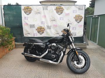 SWM Stormbreaker 1200 – Fascino Custom, Anima Ribelle
Prezzo: 9.900,00€ f.c. + 350€ Immaricolazione.
Anno: 2026
Colore: Nero, Amaranto, Verde.
Descrizione del Veicolo:
Se cerchi il vero spirito delle custom e il sound inconfondibile dei grandi motori a V, la SWM Stormbreaker 1200 è la moto che fa per te.
Un omaggio perfetto alle linee classiche ed intramontabili che hanno fatto la storia del motociclismo, ma con l'affidabilità e la tecnologia di una moto moderna.
Scheda Tecnica e Caratteristiche Principali:
Motore: Bicilindrico a V di 45° da 1200cc, raffreddato ad aria
Potenza: Coppia vigorosa fin dai bassi regimi per una guida fluida e godibile
Omologazione: Euro 5
Trasmissione: A cinghia
Altezza sella: Solo 710 mm
Sicurezza: Impianto frenante a doppio disco anteriore con sistema ABS a doppio canale
Accessori e Plus Inclusi:
Fari anteriori e posteriori a LED ad alta visibilitÃ
Strumentazione digitale circolare in stile classico
Finiture e dettagli neri/cromati premium
Condizioni di Vendita:
Garanzia: 24 Mesi Ufficiale casa madre inclusa
Finanziamenti: Possibilità di finanziamento personalizzato a tasso agevolato anche per l'intero importo
I NOSTRI SERVIZI :
-Acquisto diretto con pagamento immediato
-conto vendita
-vendita auto, moto e scooter usati e garantiti
-vendita veicoli d'epoca
-permuta auto con moto e viceversa
-noleggio breve e lungo termine
-finanziamenti personalizzati (rata costante,mini e maxi rate, leasing)
-assistenza post-vendita con società di garanzie e officine partner
-assicurazioni
-consulenze e stime per acquisti tra privati
VISITA il nostro sito internet: automotousateroma.it oppure scarica la nostra App: automotousateroma dall' Apple store o Play store per restare aggiornato sui nostri ultimi arrivi.
VIENI A TROVARCI PER VEDERE DAL VIVO QUESTO VEICOLO :
Auto Moto Usate Roma s.r.l.Via Appia Nuova 23, 00047, Marino (RM) (adiacente Sorelle Ramonda).
HAI UNA PERMUTA?
compila il form sull'App o nel nostro sito automotousateroma.it
oppure inviaci foto e descrizione (modello anno km motore ...)
al nostro numero whatsapp : Cell. 366-6562866 o 351-4646876 Fisso 06-7215841 e-mail : info@automotousateroma.it
La Auto Moto Usate Roma Srl declina ogni responsabilità per eventuali involontarie incongruenze che non rappresentano in alcun modo un impegno contrattuale e invitano i clienti a verificare sempre dal vivo la correttezza dei dati che potrebbero non coincidere con l’effettivo equipaggiamento del veicolo spesso dovuto alla incompatibilità dei dati trasmessi sulle varie piattaforme web. SWM Stormbreaker 1200 – Fascino Custom, Anima Ribelle
Prezzo: 9.900,00€ f.c. + 350€ Immaricolazione.
Anno: 2026
Colore: Nero, Amaranto, Verde.
Descrizione del Veicolo:
Se cerchi il vero spirito delle custom e il sound inconfondibile dei grandi motori a V, la SWM Stormbreaker 1200 è la moto che fa per te.
Un omaggio perfetto alle linee classiche ed intramontabili che hanno fatto la storia del motociclismo, ma con l'affidabilità e la tecnologia di una moto moderna.
Scheda Tecnica e Caratteristiche Principali:
Motore: Bicilindrico a V di 45° da 1200cc, raffreddato ad aria
Potenza: Coppia vigorosa fin dai bassi regimi per una guida fluida e godibile
Omologazione: Euro 5
Trasmissione: A cinghia
Altezza sella: Solo 710 mm
Sicurezza: Impianto frenante a doppio disco anteriore con sistema ABS a doppio canale
Accessori e Plus Inclusi:
Fari anteriori e posteriori a LED ad alta visibilitÃ
Strumentazione digitale circolare in stile classico
Finiture e dettagli neri/cromati premium
Condizioni di Vendita:
Garanzia: 24 Mesi Ufficiale casa madre inclusa
Finanziamenti: Possibilità di finanziamento personalizzato a tasso agevolato anche per l'intero importo
I NOSTRI SERVIZI :
-Acquisto diretto con pagamento immediato
-conto vendita
-vendita auto, moto e scooter usati e garantiti
-vendita veicoli d'epoca
-permuta auto con moto e viceversa
-noleggio breve e lungo termine
-finanziamenti personalizzati (rata costante,mini e maxi rate, leasing)
-assistenza post-vendita con società di garanzie e officine partner
-assicurazioni
-consulenze e stime per acquisti tra privati
VISITA il nostro sito internet: automotousateroma.it oppure scarica la nostra App: automotousateroma dall' Apple store o Play store per restare aggiornato sui nostri ultimi arrivi.
VIENI A TROVARCI PER VEDERE DAL VIVO QUESTO VEICOLO :
Auto Moto Usate Roma s.r.l.Via Appia Nuova 23, 00047, Marino (RM) (adiacente Sorelle Ramonda).
HAI UNA PERMUTA?
compila il form sull'App o nel nostro sito automotousateroma.it
oppure inviaci foto e descrizione (modello anno km motore ...)
al nostro numero whatsapp : Cell. 366-6562866 o 351-4646876 Fisso 06-7215841 e-mail : info@automotousateroma.it
La Auto Moto Usate Roma Srl declina ogni responsabilità per eventuali involontarie incongruenze che non rappresentano in alcun modo un impegno contrattuale e invitano i clienti a verificare sempre dal vivo la correttezza dei dati che potrebbero non coincidere con l’effettivo equipaggiamento del veicolo spesso dovuto alla incompatibilità dei dati trasmessi sulle varie piattaforme web.