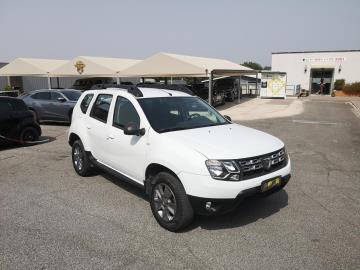 DACIA DUSTER 1.6 4X2 GPL
Immatricolato 2015, 1598cc, 105Cv/77Kw, 299.200Km, 5porte/5posti, Euro5B.
*** Auto idonea per NEOPATENTATI ***
-del passaggio di proprietà pari ad euro 550,00
- Nella formula Outlet il veicolo viene venduto con la formula Visto e piaciuta, e con la conformità legale del mezzo.
Con: Motore a 4 cilindri, cambio manuale a 5 marce, Abs, Esp, vetri e specchietti elettrici, servosterzo, fendinebbia, radio con schermo touchscreen 7 DACIA DUSTER 1.6 4X2 GPL
Immatricolato 2015, 1598cc, 105Cv/77Kw, 299.200Km, 5porte/5posti, Euro5B.
*** Auto idonea per NEOPATENTATI ***
-del passaggio di proprietà pari ad euro 550,00
- Nella formula Outlet il veicolo viene venduto con la formula Visto e piaciuta, e con la conformità legale del mezzo.
Con: Motore a 4 cilindri, cambio manuale a 5 marce, Abs, Esp, vetri e specchietti elettrici, servosterzo, fendinebbia, radio con schermo touchscreen 7