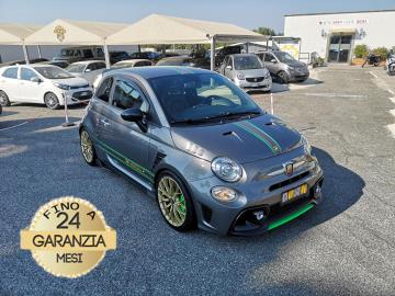ABARTH 595 PISTA 1.4 T-Jet TRIBUTO
Immatricolazione 2018, 1368cc, 208Cv/121Kw, 7.200Km, 3porte/4posti, Euro6B
** Km Certificati **
Il prezzo proposto di euro 26.900,00 è legato alla promozione web che prevede un acquisto tramite anticipo e restante parte finanziamento, Info in sede.
Il prezzo a Listino senza promo e senza vincoli è di euro 29.900,00.
Rimangono sempre esclusi i costi :
- del passaggio di proprietà pari ad euro 750,00
- messa su strada pari ad euro 400,00 che include l'attivazione della garanzia di 12 mesi completa, all'occorrenza controlli e o tagliando completo preconsegna (olio,filtro olio, filtro aria e tutti i componenti necessari al ripristino ivi compresi kit distribuzione), kit ruota di scorta o kit gonfiaggio, 12 mesi di garanzia estendibili a 24 36mesi in base al veicolo e copre i componenti non soggetti ad usura (dettagli in sede).
Con: Motore 4 cilindri in linea, cambio manuale a 5 rapporti, Abs, Esp, computer di bordo, vetri e specchietti elettrici, Comandi audio al volante, interni in pelle, luci diurne a Led, Fendinebbia, Climatizzatore, sensori di parcheggio posteriori.
Lavori eseguiti: Scarico Magneti Marelli Elaborazzione con centralina e mappatura, filtro aria Bmc conico, impianto frenante Brembo maggiorato, cerchi Mak da 17â€.
I NOSTRI SERVIZI :
-Vendita auto usate e storiche, moto e scooter nuovi e usati garantiti
-Acquisto diretto con pagamento immediato o conto vendita
-Permuta auto con moto e viceversa
-Noleggio breve e lungo termine
-Assicurazioni e Finanziamenti personalizzati
-Assistenza post-vendita
-Accessori e antifurti per moto e auto
VISITA il nostro sito internet: automotousateroma.it oppure scarica la nostra App: automotousateroma dall' Apple store o Play store per restare aggiornato sui nostri ultimi arrivi.
VIENI A TROVARCI PER VEDERE DAL VIVO QUESTO VEICOLO :
Auto Moto Usate Roma s.r.l.Via Appia Nuova 23, 00047, Marino (RM) (adiacente Sorelle Ramonda)
*************
HAI UNA PERMUTA?
compila il form sull'App o nel nostro sito automotousateroma.it
oppure inviaci foto e descrizione (modello anno km motore ...)
al nostro numero whatsapp : Cell. 366-6562866 o 351-4646876 Fisso 06-7215841 e-mail : info@automotousateroma.it
*************
La Auto Moto Usate Roma Srl declina ogni responsabilità per eventuali involontarie incongruenze che non rappresentano in alcun modo un impegno contrattuale e invitano i clienti a verificare sempre dal vivo la correttezza dei dati che potrebbero non coincidere con l’effettivo equipaggiamento del veicolo spesso dovuto alla incompatibilità dei dati trasmessi sulle varie piattaforme web. ABARTH 595 PISTA 1.4 T-Jet TRIBUTO
Immatricolazione 2018, 1368cc, 208Cv/121Kw, 7.200Km, 3porte/4posti, Euro6B
** Km Certificati **
Il prezzo proposto di euro 26.900,00 è legato alla promozione web che prevede un acquisto tramite anticipo e restante parte finanziamento, Info in sede.
Il prezzo a Listino senza promo e senza vincoli è di euro 29.900,00.
Rimangono sempre esclusi i costi :
- del passaggio di proprietà pari ad euro 750,00
- messa su strada pari ad euro 400,00 che include l'attivazione della garanzia di 12 mesi completa, all'occorrenza controlli e o tagliando completo preconsegna (olio,filtro olio, filtro aria e tutti i componenti necessari al ripristino ivi compresi kit distribuzione), kit ruota di scorta o kit gonfiaggio, 12 mesi di garanzia estendibili a 24 36mesi in base al veicolo e copre i componenti non soggetti ad usura (dettagli in sede).
Con: Motore 4 cilindri in linea, cambio manuale a 5 rapporti, Abs, Esp, computer di bordo, vetri e specchietti elettrici, Comandi audio al volante, interni in pelle, luci diurne a Led, Fendinebbia, Climatizzatore, sensori di parcheggio posteriori.
Lavori eseguiti: Scarico Magneti Marelli Elaborazzione con centralina e mappatura, filtro aria Bmc conico, impianto frenante Brembo maggiorato, cerchi Mak da 17â€.
I NOSTRI SERVIZI :
-Vendita auto usate e storiche, moto e scooter nuovi e usati garantiti
-Acquisto diretto con pagamento immediato o conto vendita
-Permuta auto con moto e viceversa
-Noleggio breve e lungo termine
-Assicurazioni e Finanziamenti personalizzati
-Assistenza post-vendita
-Accessori e antifurti per moto e auto
VISITA il nostro sito internet: automotousateroma.it oppure scarica la nostra App: automotousateroma dall' Apple store o Play store per restare aggiornato sui nostri ultimi arrivi.
VIENI A TROVARCI PER VEDERE DAL VIVO QUESTO VEICOLO :
Auto Moto Usate Roma s.r.l.Via Appia Nuova 23, 00047, Marino (RM) (adiacente Sorelle Ramonda)
*************
HAI UNA PERMUTA?
compila il form sull'App o nel nostro sito automotousateroma.it
oppure inviaci foto e descrizione (modello anno km motore ...)
al nostro numero whatsapp : Cell. 366-6562866 o 351-4646876 Fisso 06-7215841 e-mail : info@automotousateroma.it
*************
La Auto Moto Usate Roma Srl declina ogni responsabilità per eventuali involontarie incongruenze che non rappresentano in alcun modo un impegno contrattuale e invitano i clienti a verificare sempre dal vivo la correttezza dei dati che potrebbero non coincidere con l’effettivo equipaggiamento del veicolo spesso dovuto alla incompatibilità dei dati trasmessi sulle varie piattaforme web.