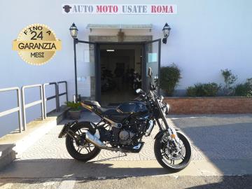 Rivenditore autorizzato di : Piaggio, Vespa, Sym, Swm, QJ Motor, Italjet, Tvs Motor, Alza Italia. Trattiamo usato Honda, Yamaha, Kawasaki, Suzuki, Aprilia, Benelli, Ducati, Moto Guzzi, Moto Morini, BMW, KTM, Triumph, Royal Enfield, Harley-Davidson, Indian, CFMOTO, Voge, Kymco, Peugeot
VOGE TROFEO 300 AC
Immatricolato 2023, 292cc, 21Kw/29Cv, 29.600Km, Euro5.
- del passaggio di proprietà pari ad euro 200,00
-messa su strada pari ad euro 300,00 che include l'attivazione della garanzia di 12 mesi completa, all' occorrenza controlli e/o tagliando completo preconsegna (olio,filtro olio, filtro aria e tutti i componenti necessari al ripristino), 12 mesi di garanzia estendibili a 24/36mesi in base al veicolo e copre i componenti non soggetti ad usura (dettagli in sede).
Con: Motore Monocilindrico, cambio manuale a 6 rapporti, computer di bordo, ABS, raffreddamento a liquido, Fari e frecce a Led, doppio freno a disco da 300mm anteriore e da 220mm al posteriore, cerchi da 17â€.
I NOSTRI SERVIZI :
-Vendita auto usate e storiche, moto e scooter nuovi e usati garantiti
-Acquisto diretto con pagamento immediato o conto vendita
-Permuta auto con moto e viceversa
-Noleggio breve e lungo termine
-Assicurazioni e Finanziamenti personalizzati
-Assistenza post-vendita
-Accessori e antifurti per moto e auto
VISITA il nostro sito internet: automotousateroma.it oppure scarica la nostra App: automotousateroma dall' Apple store o Play store per restare aggiornato sui nostri ultimi arrivi.
VIENI A TROVARCI PER VEDERE DAL VIVO QUESTO VEICOLO :
Auto Moto Usate Roma s.r.l.Via Appia Nuova 23, 00047, Marino (RM) (adiacente Sorelle Ramonda)
*************
HAI UNA PERMUTA?
compila il form sull'App o nel nostro sito automotousateroma.it
oppure inviaci foto e descrizione (modello anno km motore ...)
al nostro numero whatsapp : Cell. 366-6562866 o 351-4646876 Fisso 06-7215841 e-mail : info@automotousateroma.it
*************
La Auto Moto Usate Roma Srl declina ogni responsabilità per eventuali involontarie incongruenze che non rappresentano in alcun modo un impegno contrattuale e invitano i clienti a verificare sempre dal vivo la correttezza dei dati che potrebbero non coincidere con l’effettivo equipaggiamento del veicolo spesso dovuto alla incompatibilità dei dati trasmessi sulle varie piattaforme web. Rivenditore autorizzato di : Piaggio, Vespa, Sym, Swm, QJ Motor, Italjet, Tvs Motor, Alza Italia. Trattiamo usato Honda, Yamaha, Kawasaki, Suzuki, Aprilia, Benelli, Ducati, Moto Guzzi, Moto Morini, BMW, KTM, Triumph, Royal Enfield, Harley-Davidson, Indian, CFMOTO, Voge, Kymco, Peugeot
VOGE TROFEO 300 AC
Immatricolato 2023, 292cc, 21Kw/29Cv, 29.600Km, Euro5.
- del passaggio di proprietà pari ad euro 200,00
-messa su strada pari ad euro 300,00 che include l'attivazione della garanzia di 12 mesi completa, all' occorrenza controlli e/o tagliando completo preconsegna (olio,filtro olio, filtro aria e tutti i componenti necessari al ripristino), 12 mesi di garanzia estendibili a 24/36mesi in base al veicolo e copre i componenti non soggetti ad usura (dettagli in sede).
Con: Motore Monocilindrico, cambio manuale a 6 rapporti, computer di bordo, ABS, raffreddamento a liquido, Fari e frecce a Led, doppio freno a disco da 300mm anteriore e da 220mm al posteriore, cerchi da 17â€.
I NOSTRI SERVIZI :
-Vendita auto usate e storiche, moto e scooter nuovi e usati garantiti
-Acquisto diretto con pagamento immediato o conto vendita
-Permuta auto con moto e viceversa
-Noleggio breve e lungo termine
-Assicurazioni e Finanziamenti personalizzati
-Assistenza post-vendita
-Accessori e antifurti per moto e auto
VISITA il nostro sito internet: automotousateroma.it oppure scarica la nostra App: automotousateroma dall' Apple store o Play store per restare aggiornato sui nostri ultimi arrivi.
VIENI A TROVARCI PER VEDERE DAL VIVO QUESTO VEICOLO :
Auto Moto Usate Roma s.r.l.Via Appia Nuova 23, 00047, Marino (RM) (adiacente Sorelle Ramonda)
*************
HAI UNA PERMUTA?
compila il form sull'App o nel nostro sito automotousateroma.it
oppure inviaci foto e descrizione (modello anno km motore ...)
al nostro numero whatsapp : Cell. 366-6562866 o 351-4646876 Fisso 06-7215841 e-mail : info@automotousateroma.it
*************
La Auto Moto Usate Roma Srl declina ogni responsabilità per eventuali involontarie incongruenze che non rappresentano in alcun modo un impegno contrattuale e invitano i clienti a verificare sempre dal vivo la correttezza dei dati che potrebbero non coincidere con l’effettivo equipaggiamento del veicolo spesso dovuto alla incompatibilità dei dati trasmessi sulle varie piattaforme web.