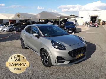 FORD PUMA 1.0 MILD HYBRID ECOBOOST S&S ST-LINE
Immatricolazione 2024, 999cc, 125Cv/92Kw, 43.200Km, 5porte/5posti, Euro6D
*** Auto tagliandata, Km Certificati ***
** Auto Idonea per Neopatentati **
Il prezzo proposto di euro 15.900,00 è legato alla promozione web che prevede un acquisto tramite finanziamento, Info in sede.
Il prezzo a Listino senza promo e senza vincoli è di euro 16.900,00.
Rimangono sempre esclusi i costi :
- del passaggio di proprietà pari ad euro 600,00
- messa su strada pari ad euro 300,00 che include l'attivazione della garanzia di 12 mesi completa, all'occorrenza controlli e o tagliando completo preconsegna (olio,filtro olio, filtro aria e tutti i componenti necessari al ripristino ivi compresi kit distribuzione), kit ruota di scorta o kit gonfiaggio, 12 mesi di garanzia estendibili a 24 36mesi in base al veicolo e copre i componenti non soggetti ad usura (dettagli in sede).
Con: Motore 3 cilindri in linea, Cambio manuale 6 marce, Airbag, Abs, Esp, volante in pelle con comandi, Ford sync 4 touchscreen da 12 FORD PUMA 1.0 MILD HYBRID ECOBOOST S&S ST-LINE
Immatricolazione 2024, 999cc, 125Cv/92Kw, 43.200Km, 5porte/5posti, Euro6D
*** Auto tagliandata, Km Certificati ***
** Auto Idonea per Neopatentati **
Il prezzo proposto di euro 15.900,00 è legato alla promozione web che prevede un acquisto tramite finanziamento, Info in sede.
Il prezzo a Listino senza promo e senza vincoli è di euro 16.900,00.
Rimangono sempre esclusi i costi :
- del passaggio di proprietà pari ad euro 600,00
- messa su strada pari ad euro 300,00 che include l'attivazione della garanzia di 12 mesi completa, all'occorrenza controlli e o tagliando completo preconsegna (olio,filtro olio, filtro aria e tutti i componenti necessari al ripristino ivi compresi kit distribuzione), kit ruota di scorta o kit gonfiaggio, 12 mesi di garanzia estendibili a 24 36mesi in base al veicolo e copre i componenti non soggetti ad usura (dettagli in sede).
Con: Motore 3 cilindri in linea, Cambio manuale 6 marce, Airbag, Abs, Esp, volante in pelle con comandi, Ford sync 4 touchscreen da 12